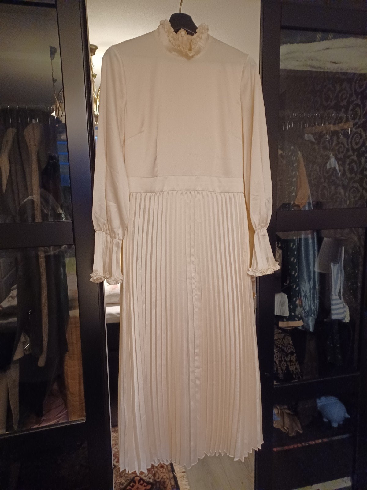 IVY & OAK Elegante Crèmekleurige Jurk met Plooien - Maat M, Maat 38/40 (M), Beige, Ophalen of Verzenden, Zo goed als nieuw