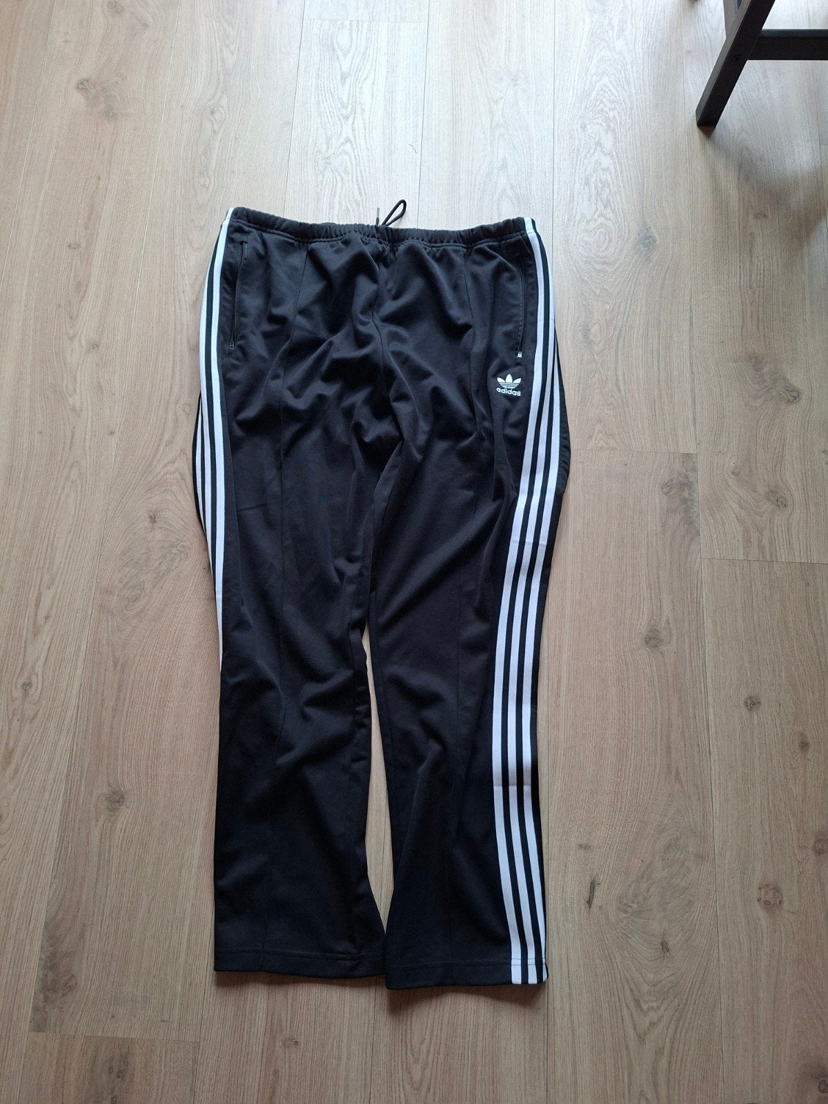 Adidas Trainingsbroek Zwart XXL met Witte Strepen, Zwart, Overige maten, Ophalen of Verzenden, Zo goed als nieuw