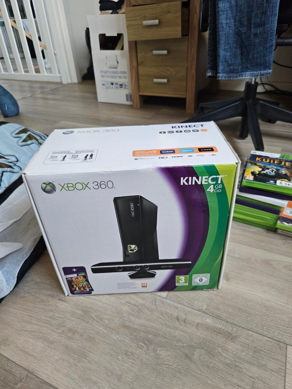 Xbox360 met veel skylanders disney infinity lego dimensiona, Ophalen of Verzenden, Zo goed als nieuw, 250 GB, Met 2 controllers