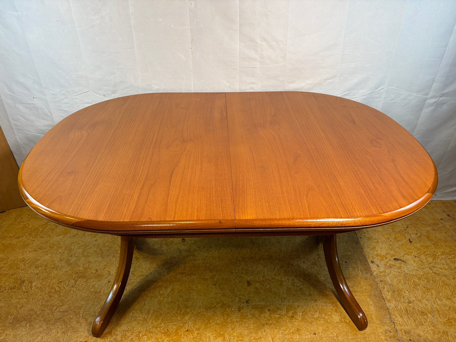 Foto 5 van Gratis bezorgingMidCenturyOvaleTeakUitschuifbareEettafel1960