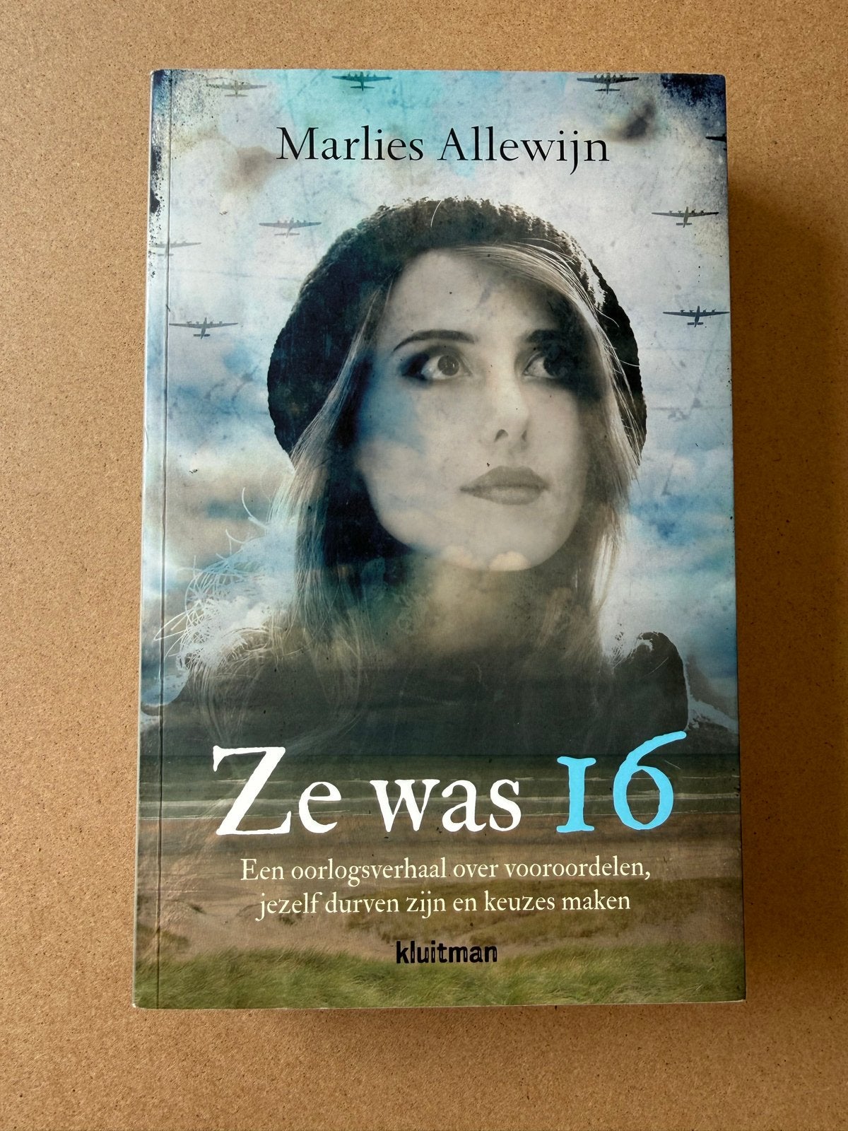 Ze was 16 - Marlies Allewijn (Oorlogsverhaal), Ophalen of Verzenden, Tweede Wereldoorlog, Zo goed als nieuw, Algemeen
