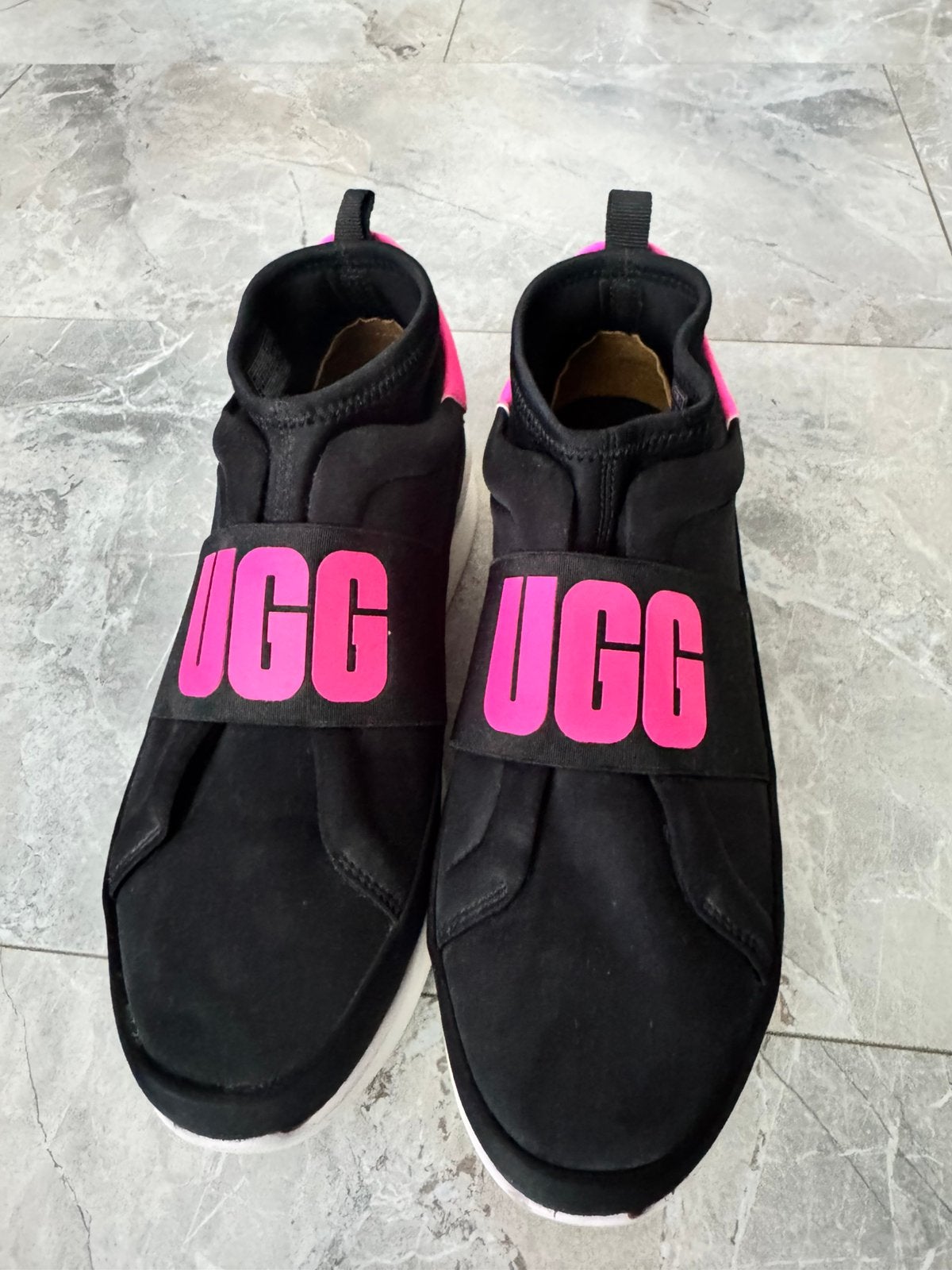 Nieuwe UGG sneakers instappers, Zwart, Nieuw, Ophalen of Verzenden, Sneakers of Gympen