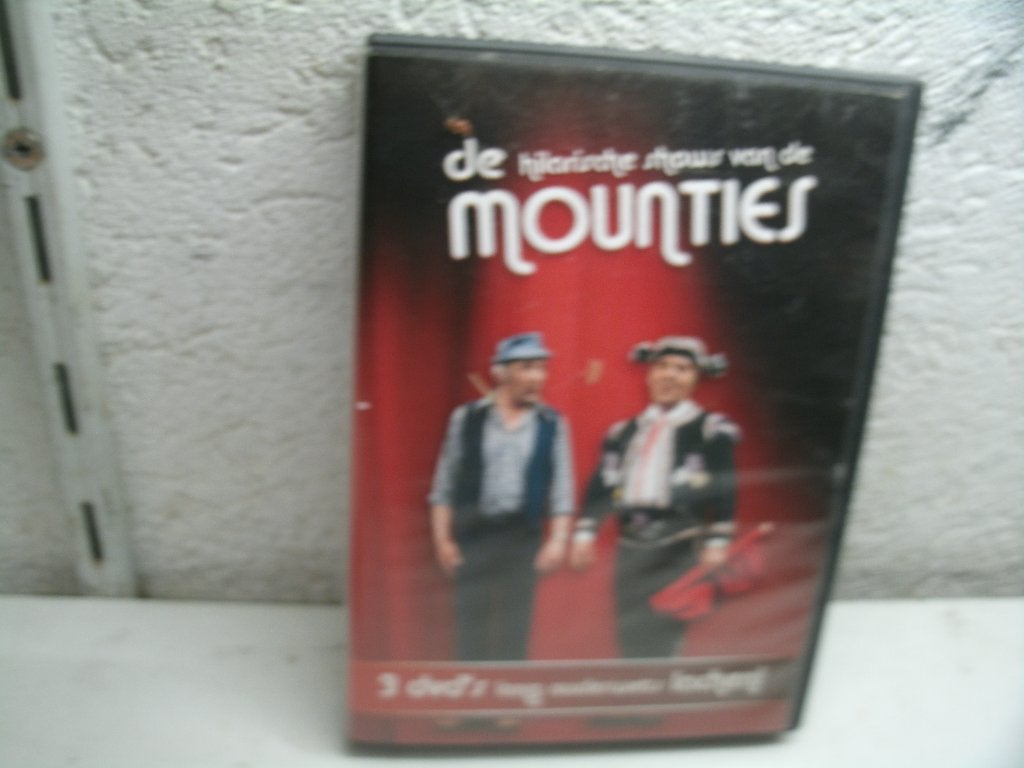 dvd 185b mounties 3 dvd, Cd's en Dvd's, Dvd's | Cabaret en Sketches, Alle leeftijden, Ophalen of Verzenden, Zo goed als nieuw