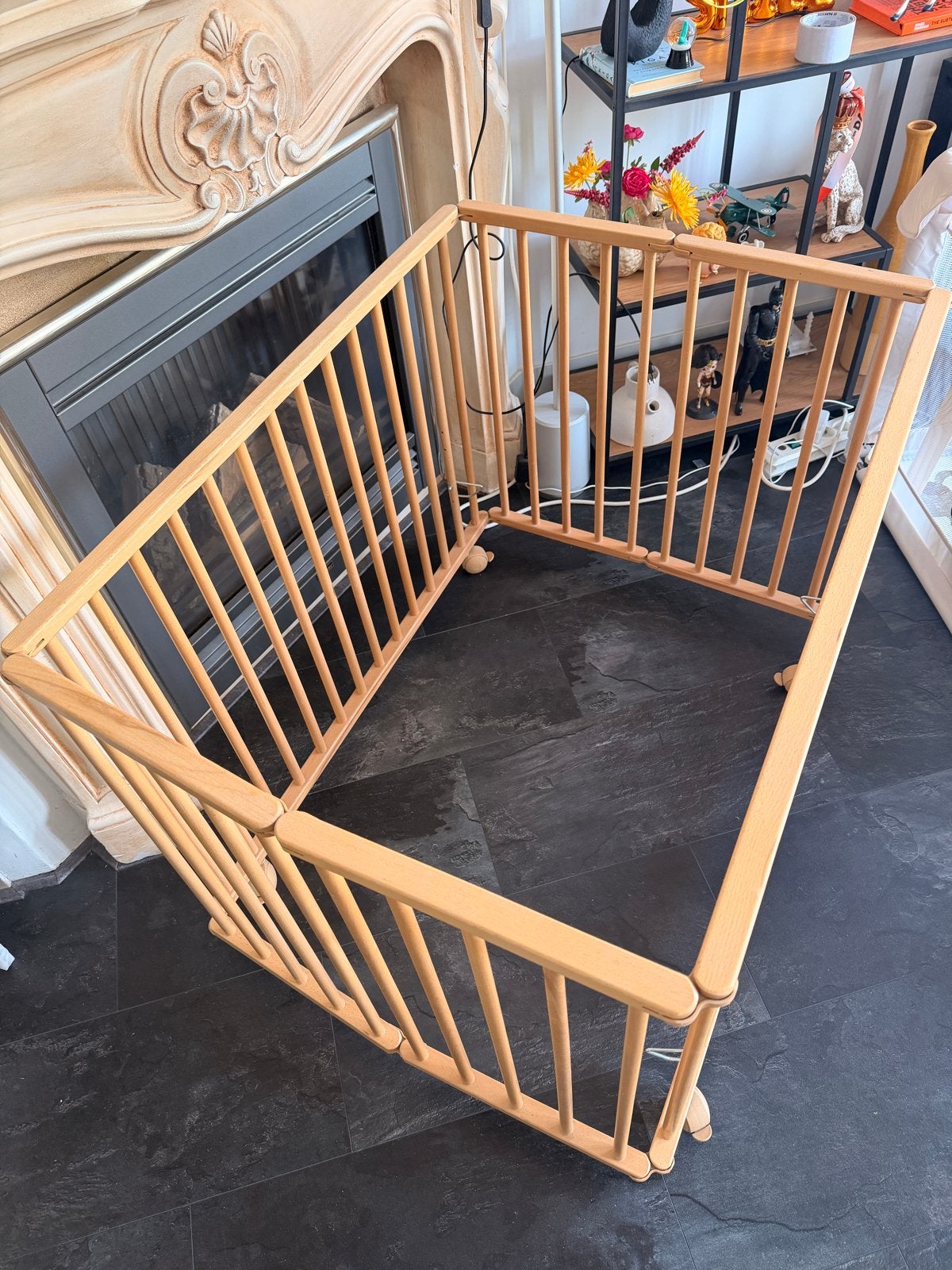 Petit Amelie opvouwbare babybox - Zo goed als nieuw, Kinderen en Baby's, Ophalen, Zo goed als nieuw, Vierkant, Wieltjes