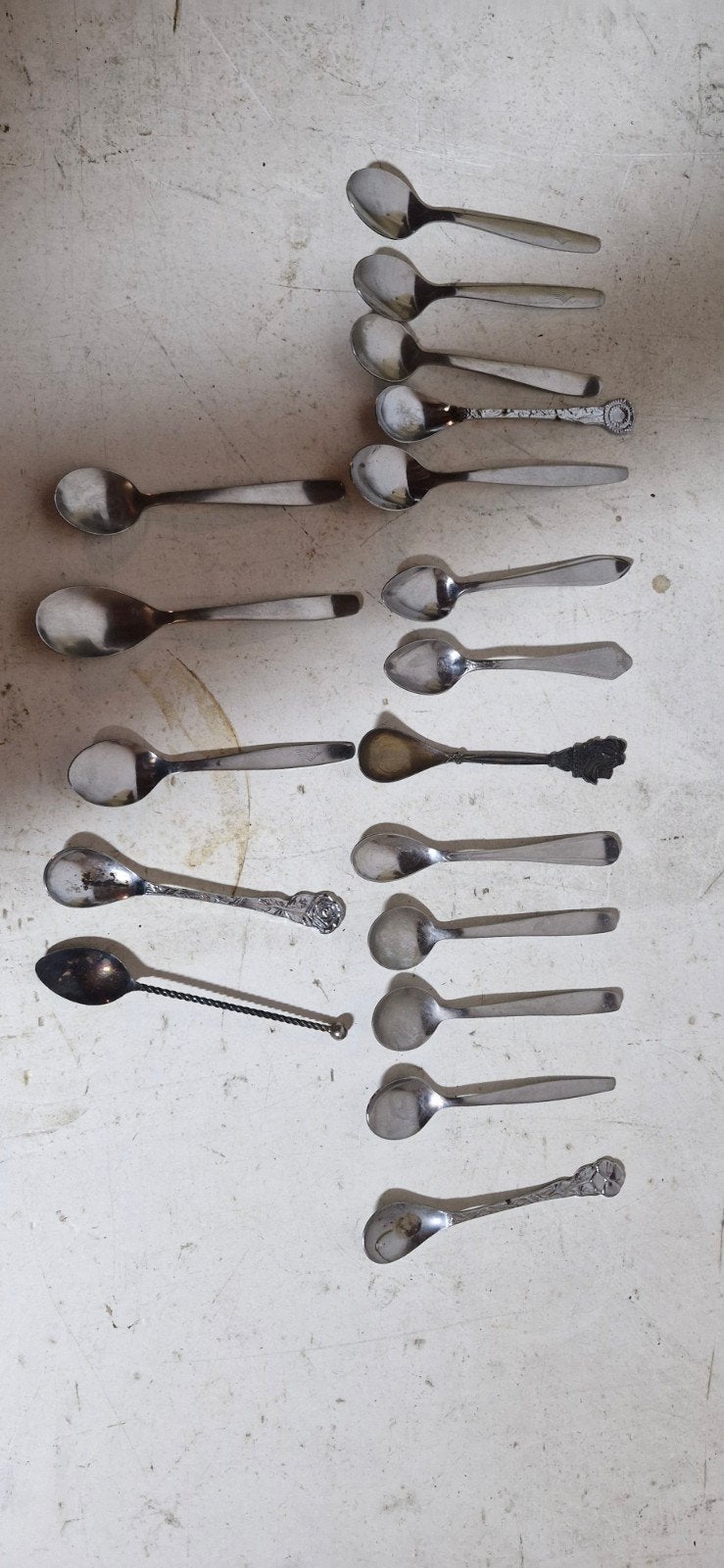 Diverse verzameling van 19 vintage lepels, Ophalen of Verzenden