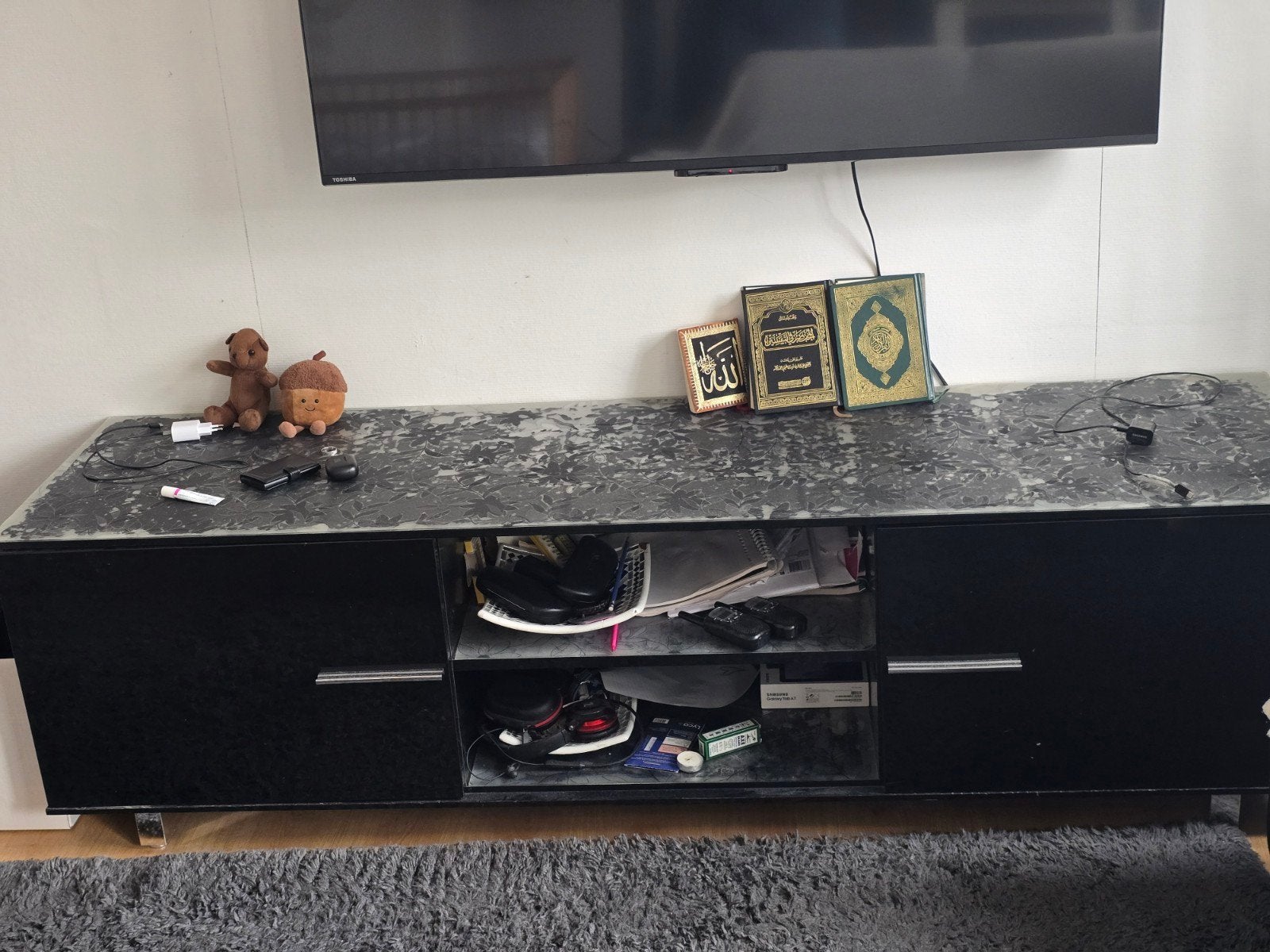 Zwart TV-meubel met opbergruimte, Ophalen, Gebruikt, 150 tot 200 cm, Minder dan 100 cm