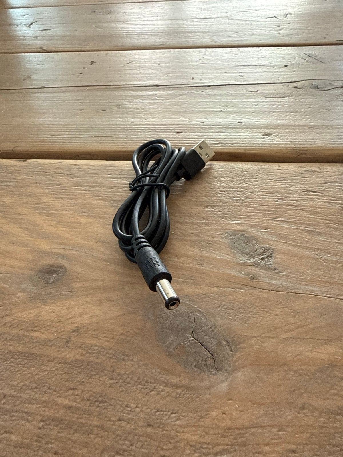 USB naar DC Voedingskabel - Zwart, Audio, Tv en Foto, Audiokabels en Televisiekabels, Ophalen of Verzenden, Gebruikt, Minder dan 2 meter