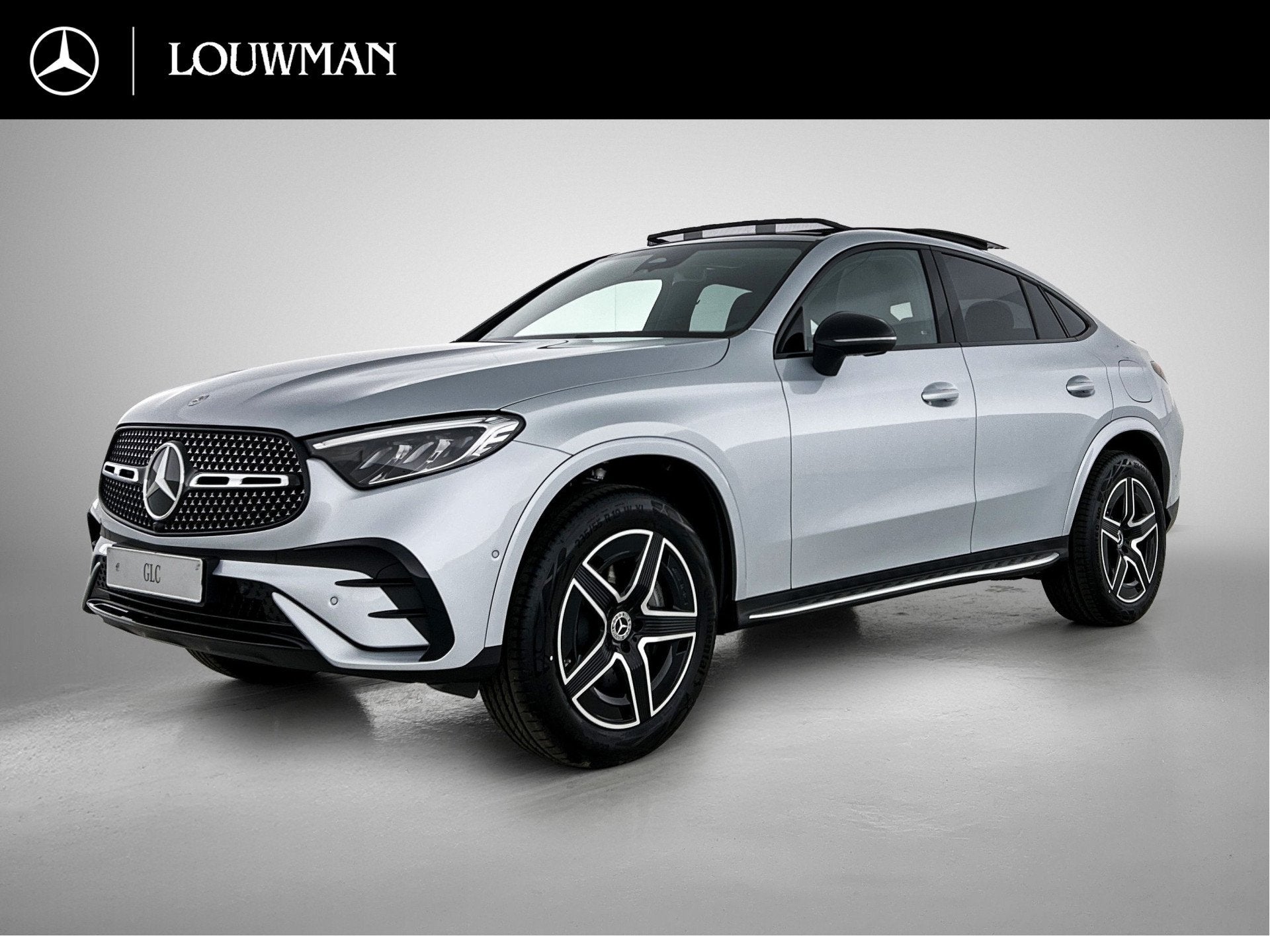 Mercedes-Benz GLC Coupé 300e 4MATIC Business Solution AMG |, Auto's, Automaat, Zwart, Plug-in hybride, 313 pk
