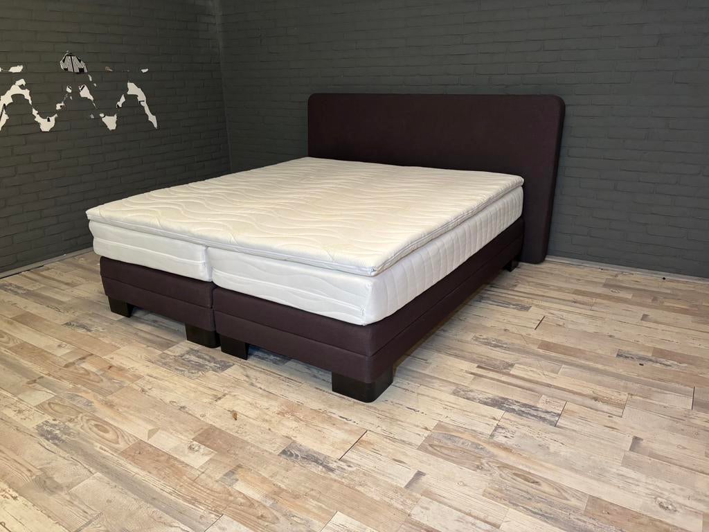 Tweepersoonsbed Ubica - Nieuwe matrassen en topper, Ophalen, Tweepersoons, Zo goed als nieuw, 180 cm