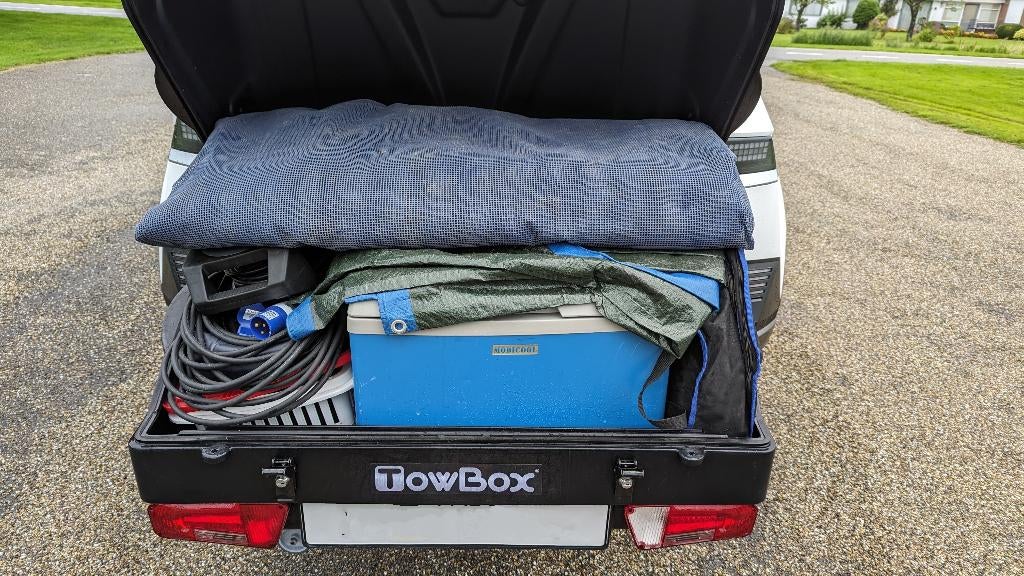 Trekhaakkoffer TowBox 300L te huur, Ophalen, Zo goed als nieuw