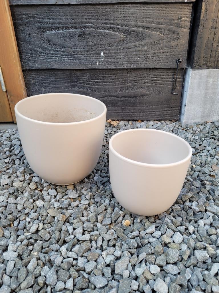 2 bloempotten, Ophalen, Rond, Aardewerk, Minder dan 40 cm
