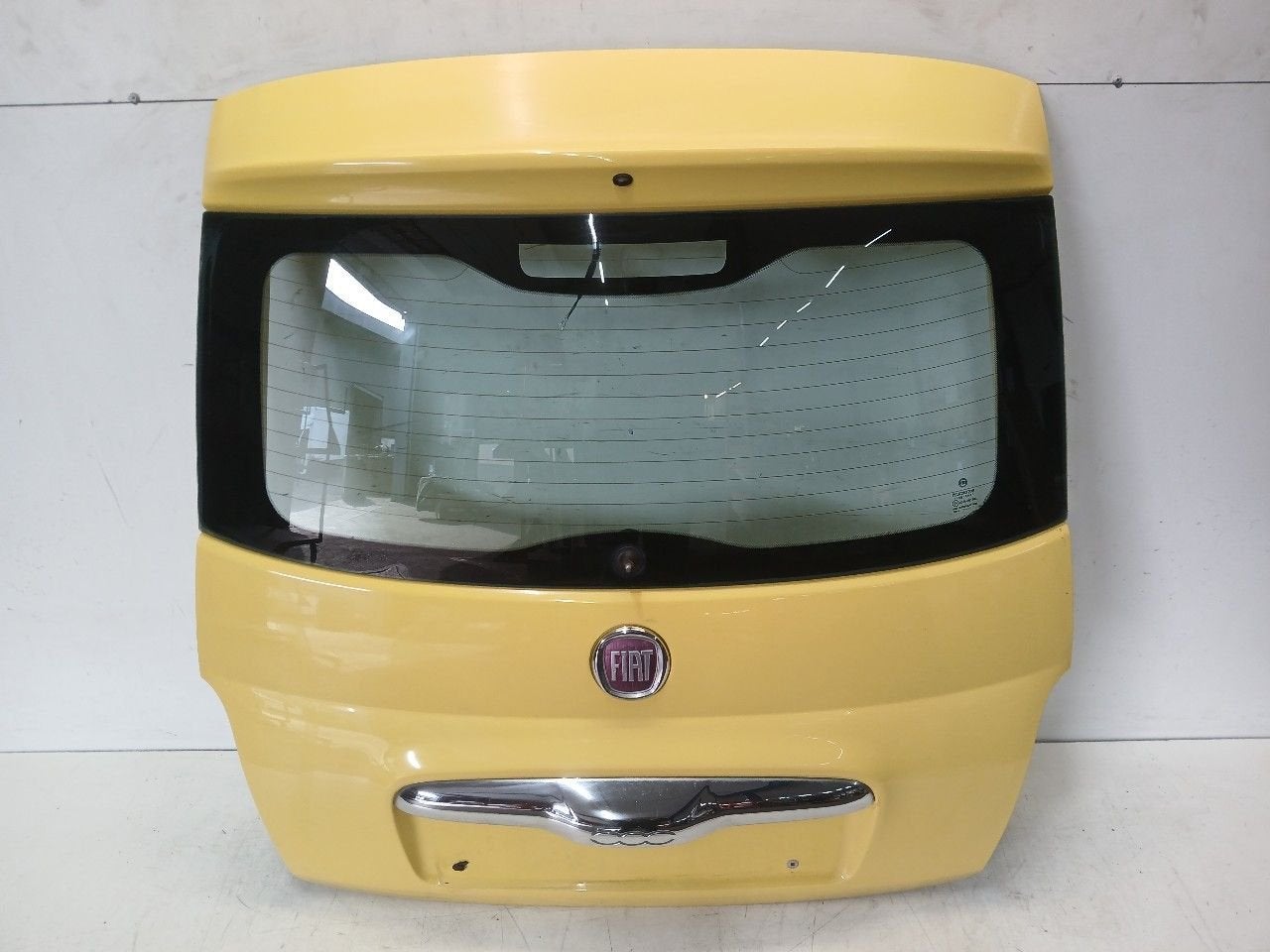 Achterklep Fiat 500, Onderdelen@venauto.nl, Van der Ven Autorecycling B.V., Gebruikt, Ettenseweg 76, 4706 PB Roosendaal, The Netherlands