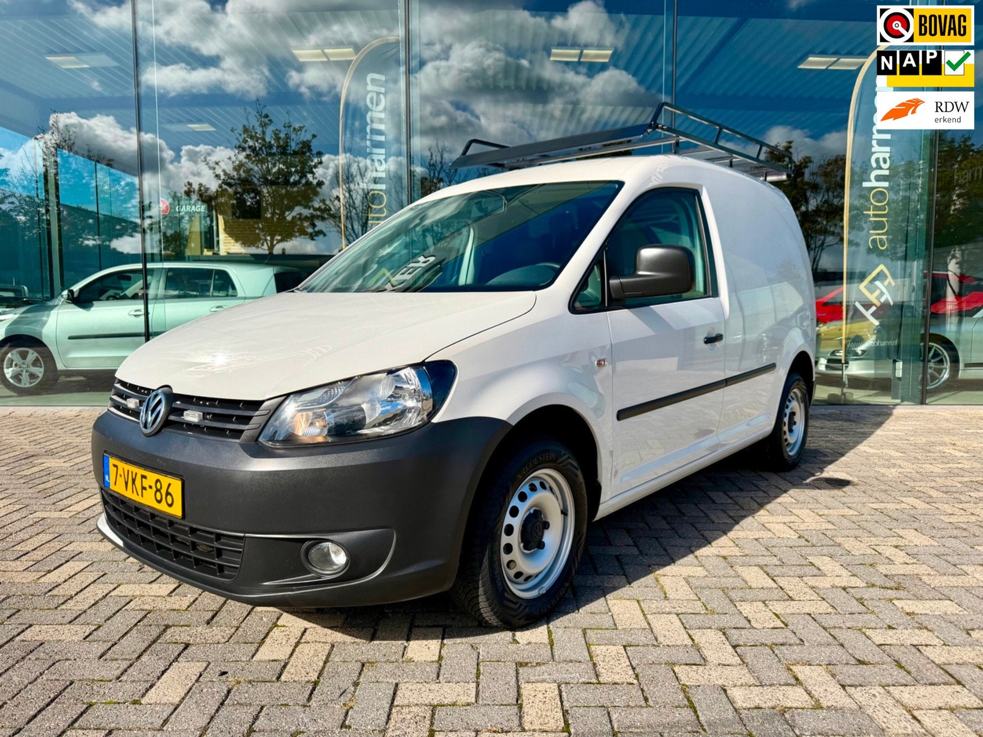 Volkswagen Caddy 1.6 TDI, NAP, Airco in prachtige staat & ri, Voorwielaandrijving, Euro 5, Zwart, 4 cilinders
