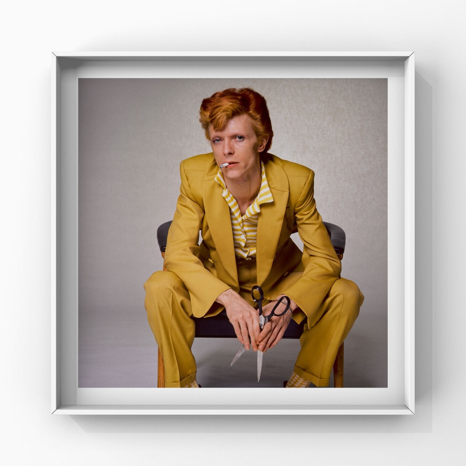 David Bowie in Freddie Burretti suit, Los Angeles, 1974, Verzamelen, Ophalen of Verzenden, Nieuw, Poster, Artwork of Schilderij