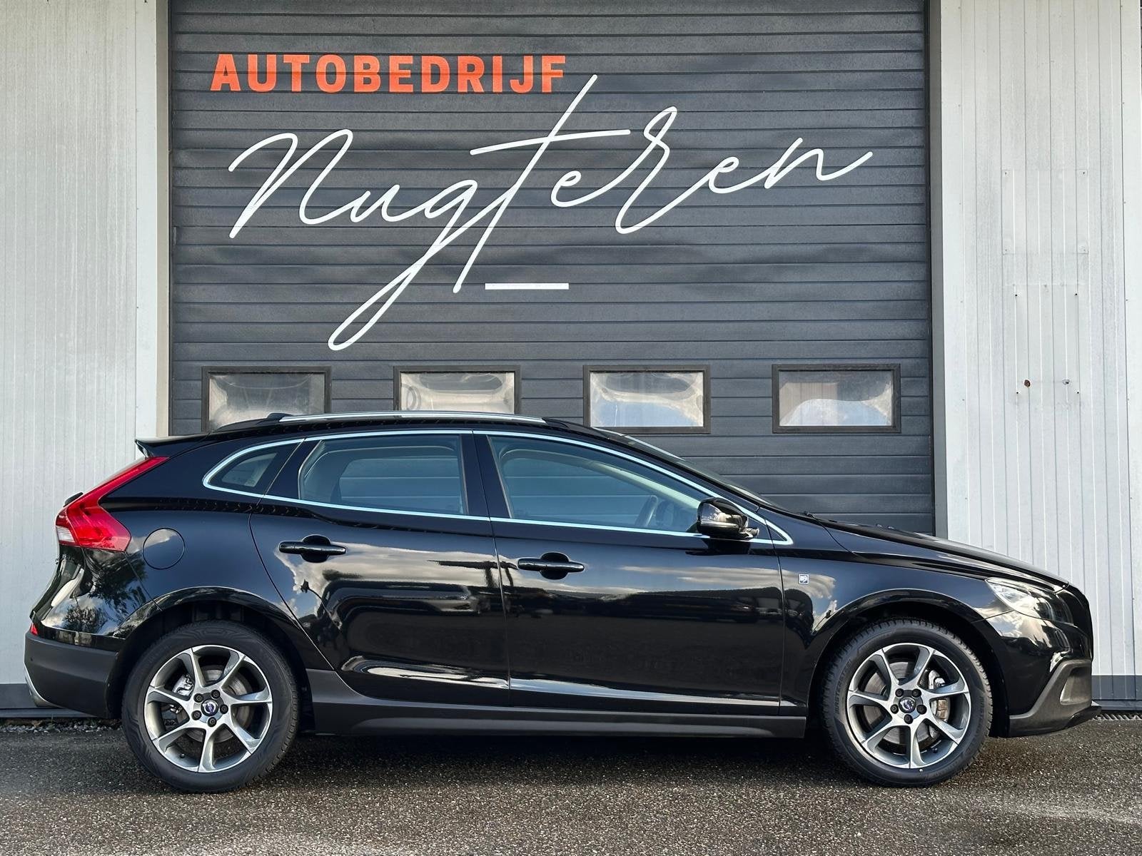 Volvo V40 Cross Country 2.0 T3 Ocean Race/Leer/Xenon/Trekhaa, Voorwielaandrijving, Gebruikt, Euro 6, 4 cilinders