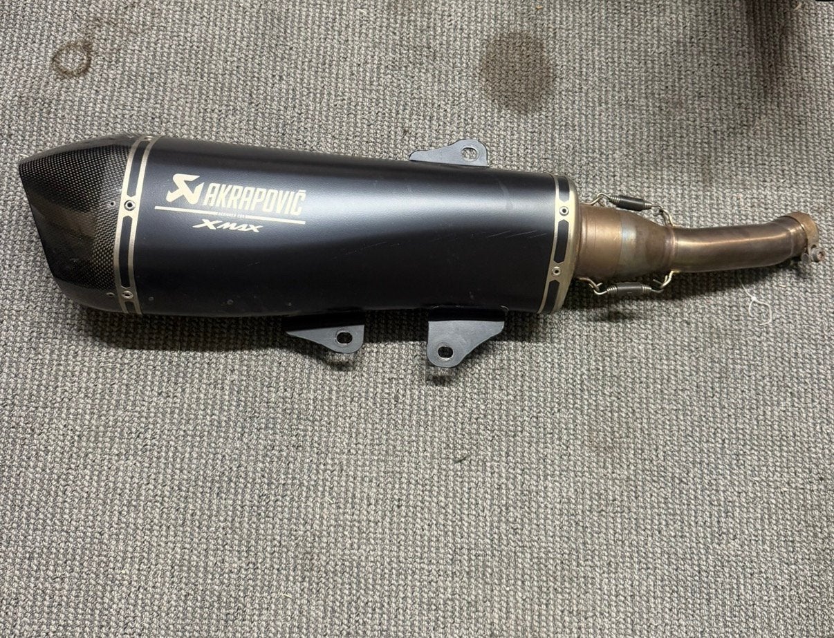 Akrapovic Slip-On Uitlaatdemper Zwart X-Max 400, Ophalen of Verzenden, Gebruikt