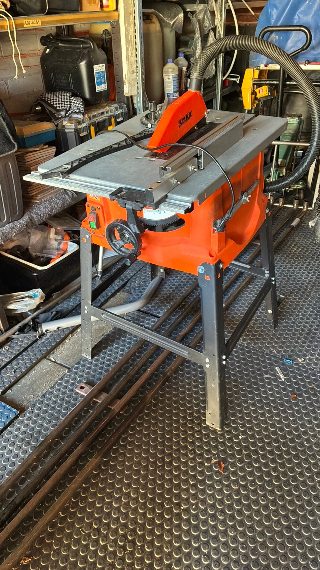 Atiks zaagtafel t250 eco-2, Doe-het-zelf en Verbouw, Gereedschap | Zaagmachines, Ophalen, Cirkelzaag, Zo goed als nieuw, 30 tot 70 mm