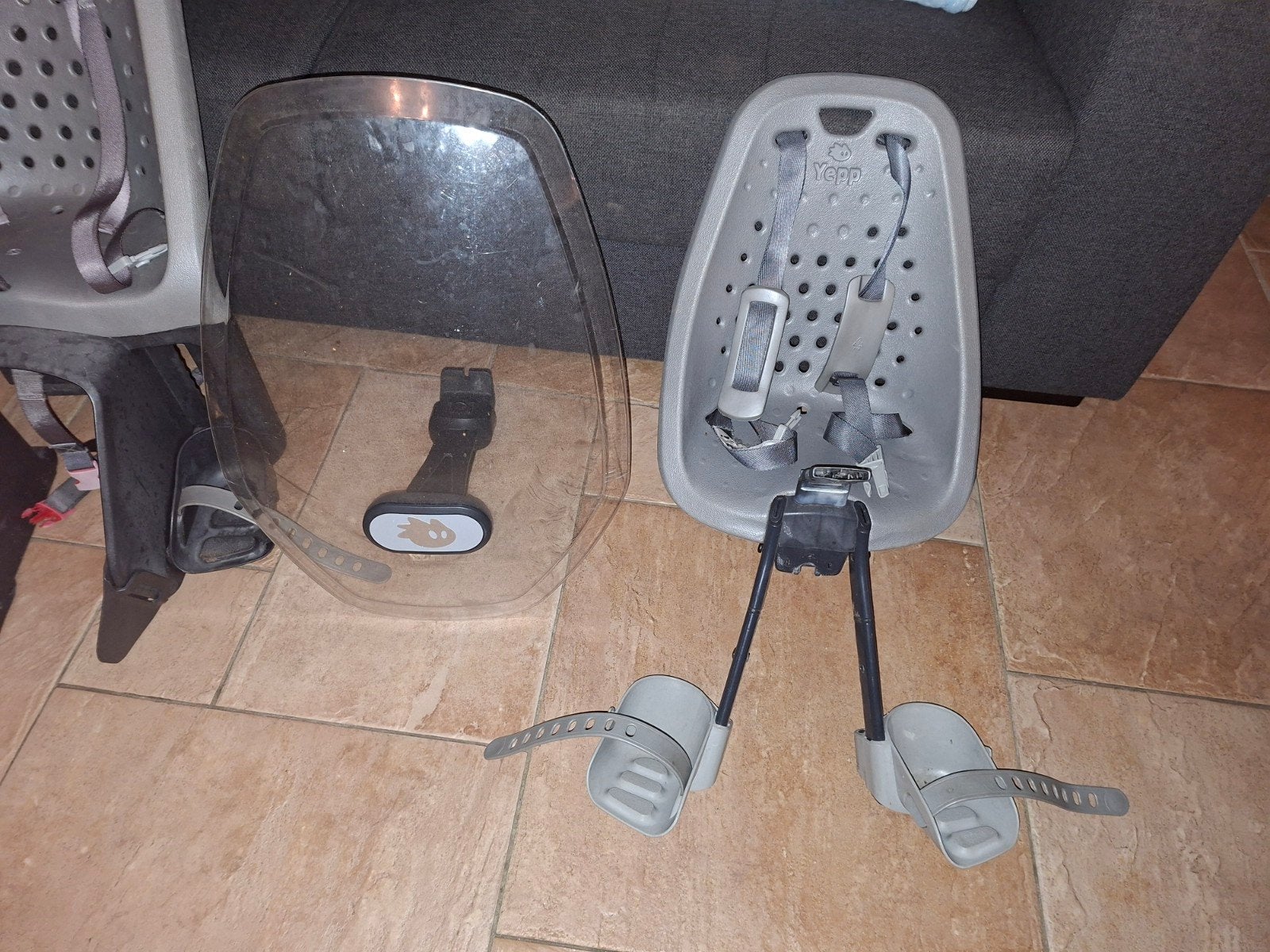 Yepp voor- en achterzitje met windscherm, Ophalen, Achterzitje, Yepp, 9 t/m 18 kg