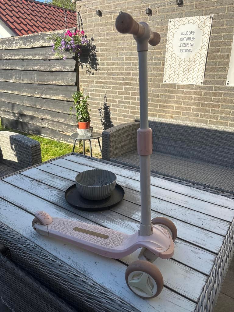 Roze kinderstep met 3 wielen, Kinderen en Baby's, Speelgoed | Buiten | Voertuigen en Loopfietsen, Ophalen of Verzenden, Zo goed als nieuw