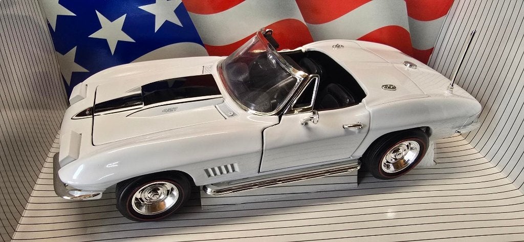 chevrolet corvette L-88 1867 cabrio kleur wit van ERTL 1:18, Hobby en Vrije tijd, Ophalen, Zo goed als nieuw, Auto, ERTL