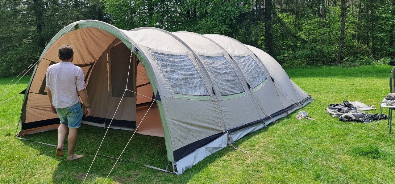 Ruime tunneltent voor 5-6 personen - Ideaal voor gezinnen, Ophalen, Zo goed als nieuw, Tot en met 6