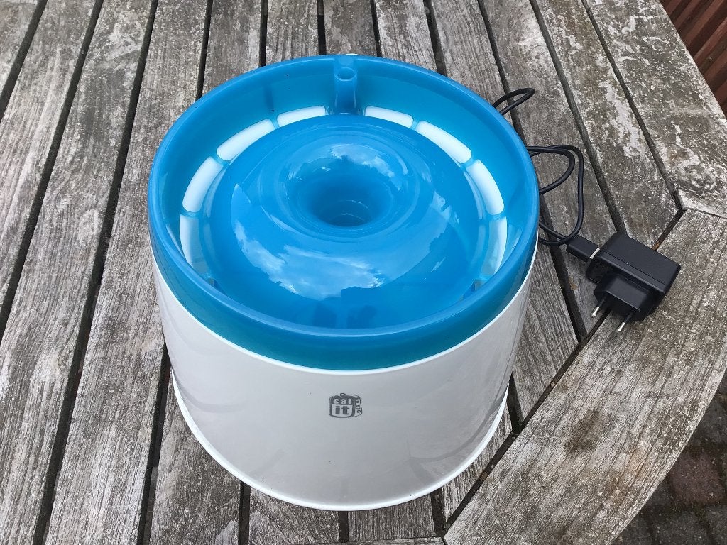 Waterfontijn catit 2 liter inhoud, Ophalen of Verzenden, Automatisch, Zo goed als nieuw