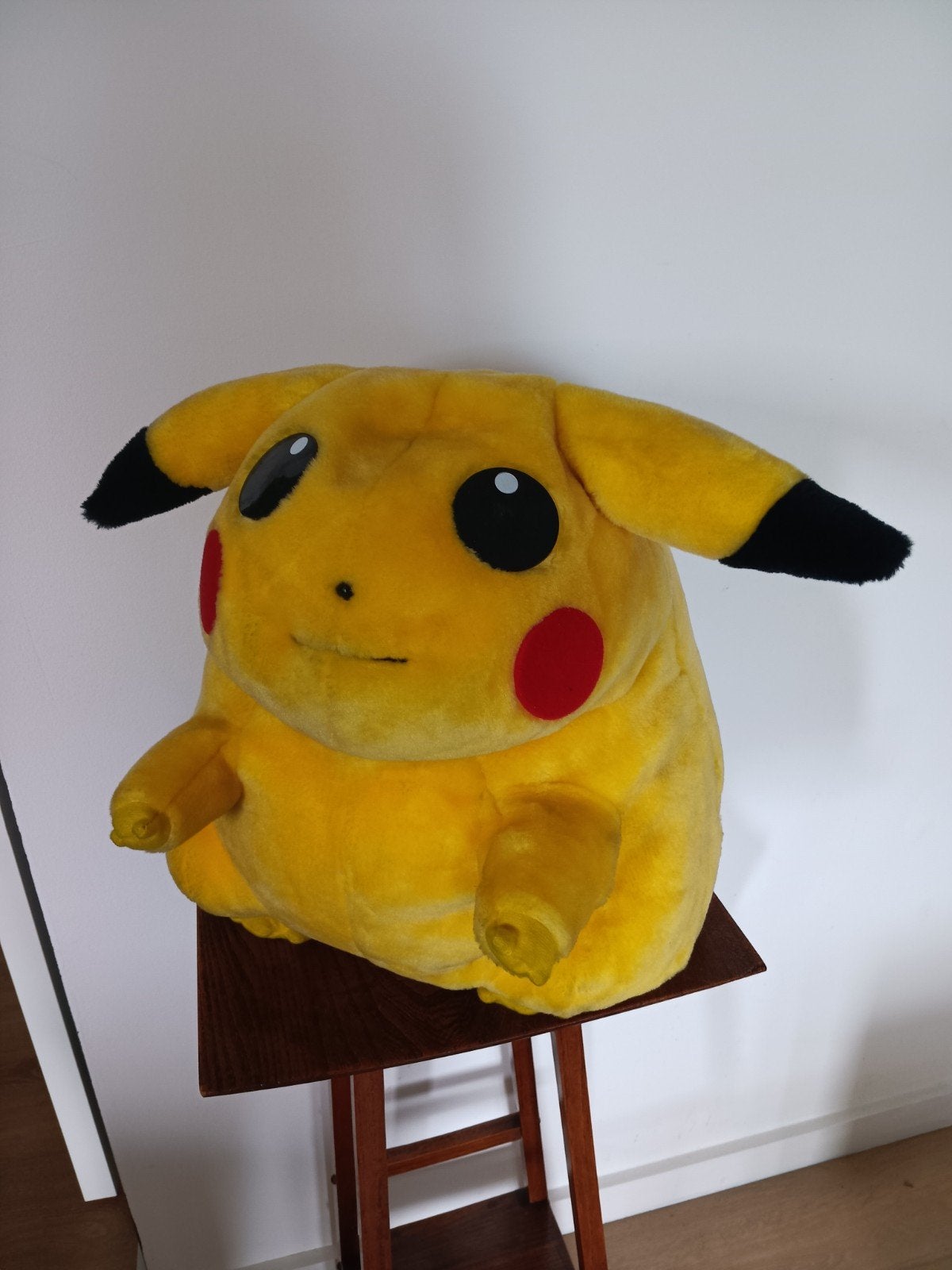 Pikachu knuffel - Origineel en 36 cm groot, POKÉMON, Ophalen of Verzenden, Huis en Inrichting