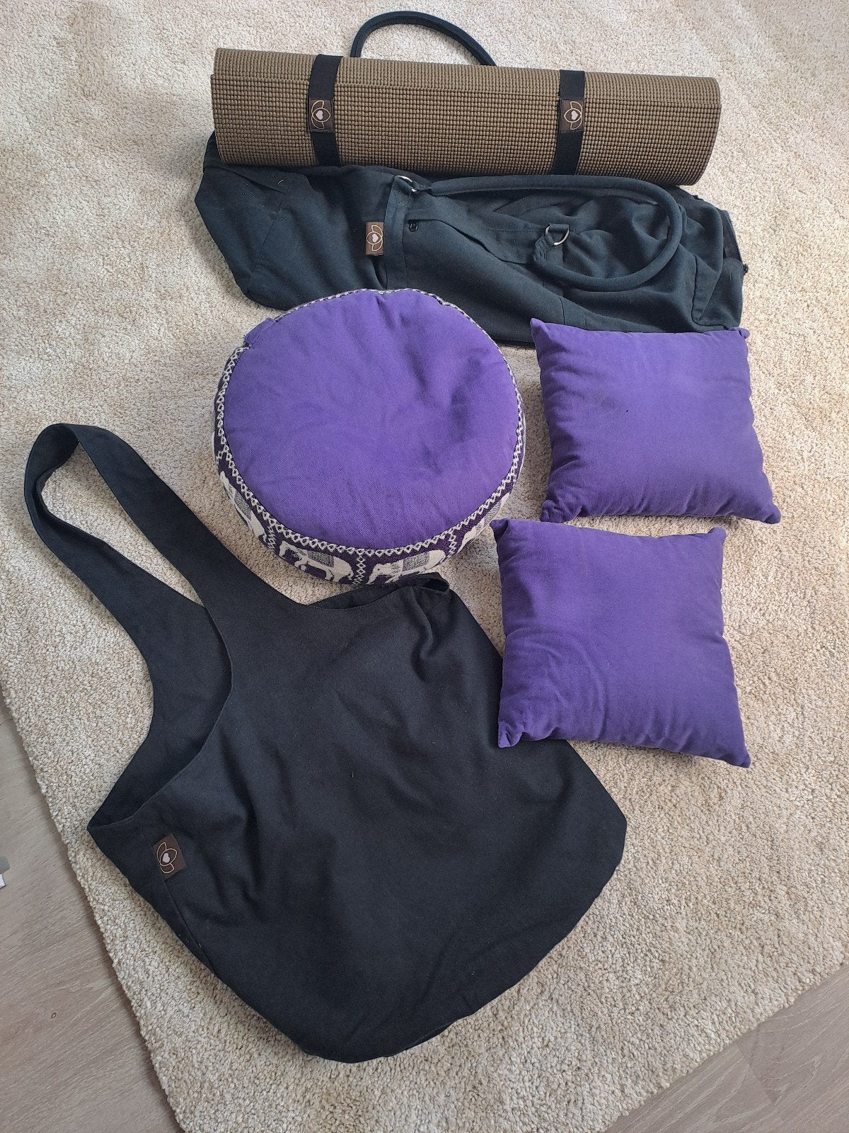 Complete Yoga Set: Mat, Kussens, Tassen & Accessoires, Sport en Fitness, Ophalen, Zo goed als nieuw, Yoga-accessoire