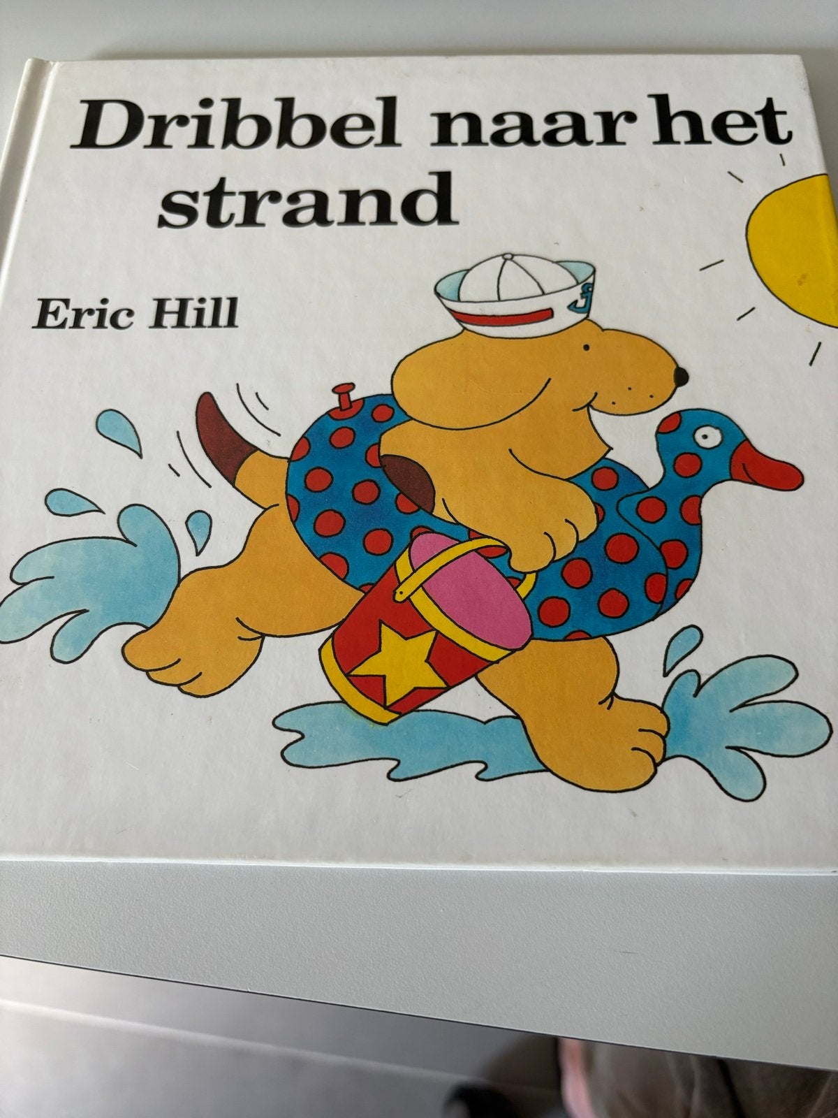 Dribbel naar het strand - Eric Hill, Gelezen, Jongen of Meisje, Gouden boekje, Ophalen of Verzenden
