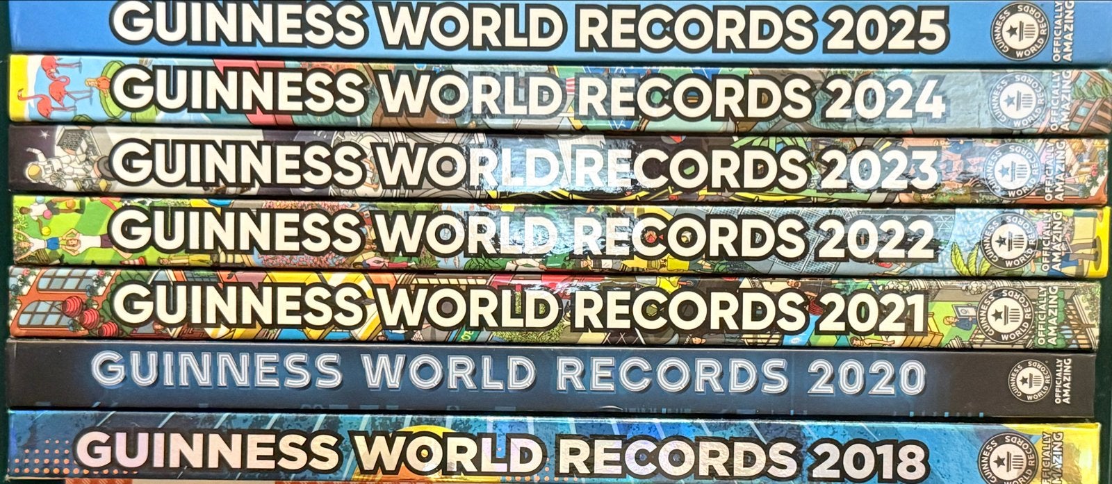 Guinness World Records Boeken - Complete Serie 2018-2025, Boeken, Ophalen of Verzenden, Zo goed als nieuw, Algemeen, Complete serie