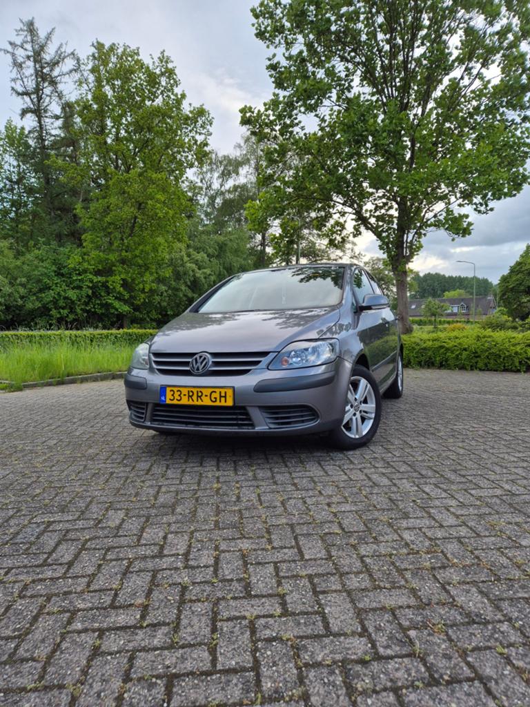 Volkswagen Golf Plus 1.6 FSI 85KW 2005 Grijs, Auto's, Stof, 4 cilinders, 1200 kg, Particulier