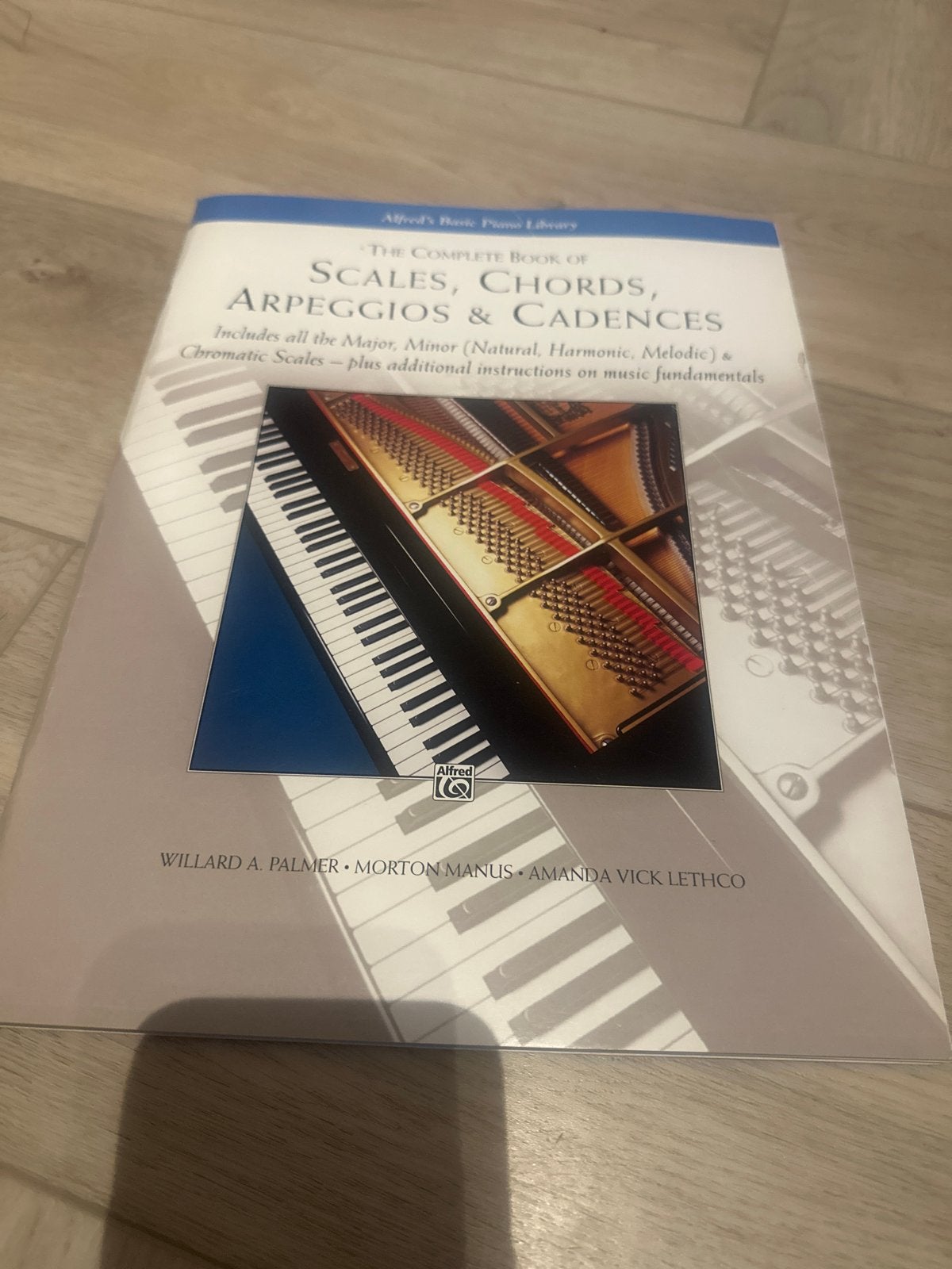 Alfred's Piano Library: Scales, Chords, Arpeggios & Cadences, Muziek en Instrumenten, Bladmuziek, Klassiek, Les of Cursus, Ophalen of Verzenden