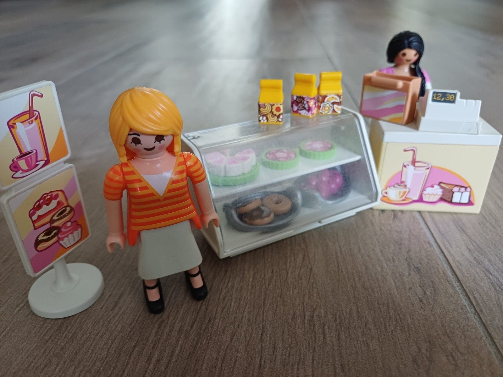 Playmobil Bakkerij/Patisserie met 2 poppetjes en accessoires, Ophalen of Verzenden, Gebruikt, Jongen of Meisje