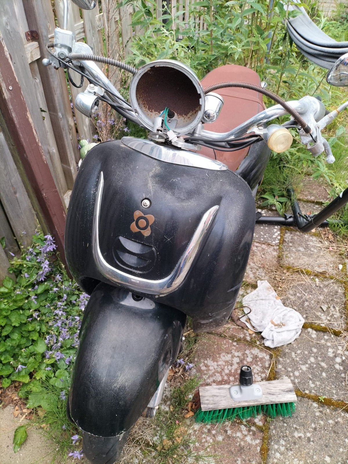 scooter gratis, Fietsen en Brommers, Snorfietsen en Snorscooters, Ophalen of Verzenden, Gebruikt, Benzine, Overige merken