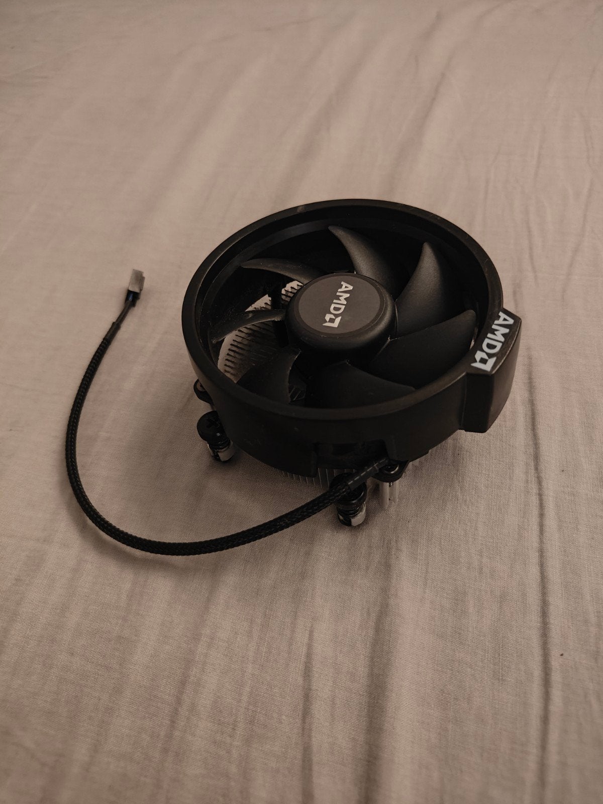 Originele AMD Wraith AM4 CPU Koeler | nette staat, Computers en Software, Computerkoelers, Gebruikt, Luchtkoeling, Ophalen of Verzenden
