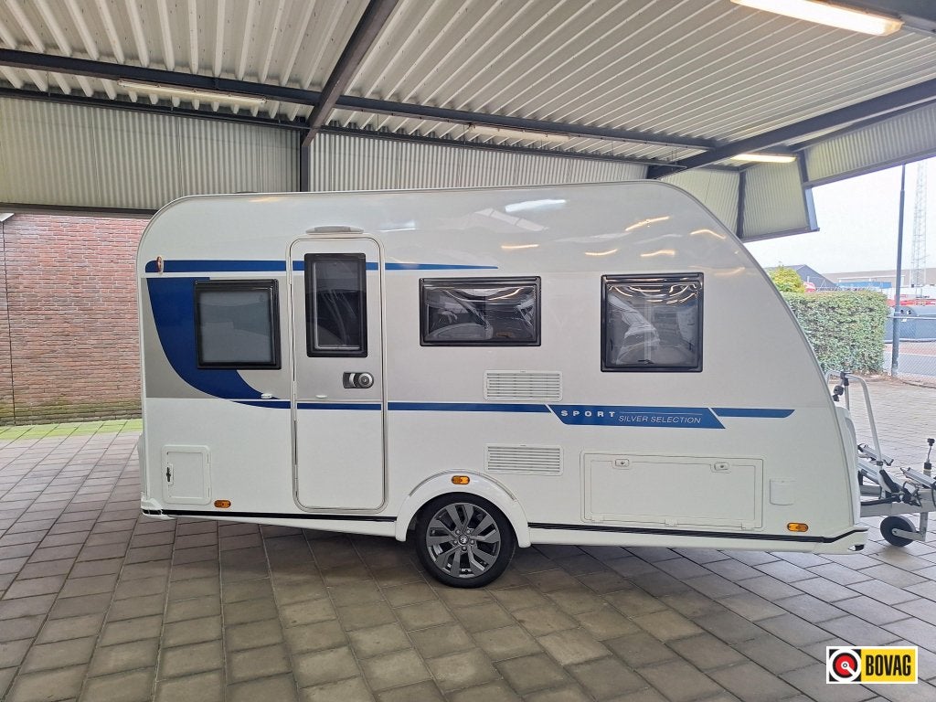 Knaus Sport Silver Selection 400 QD vastbed / treinzit, Dwarsbed, Bedrijf, Treinzit, Tot en met 3
