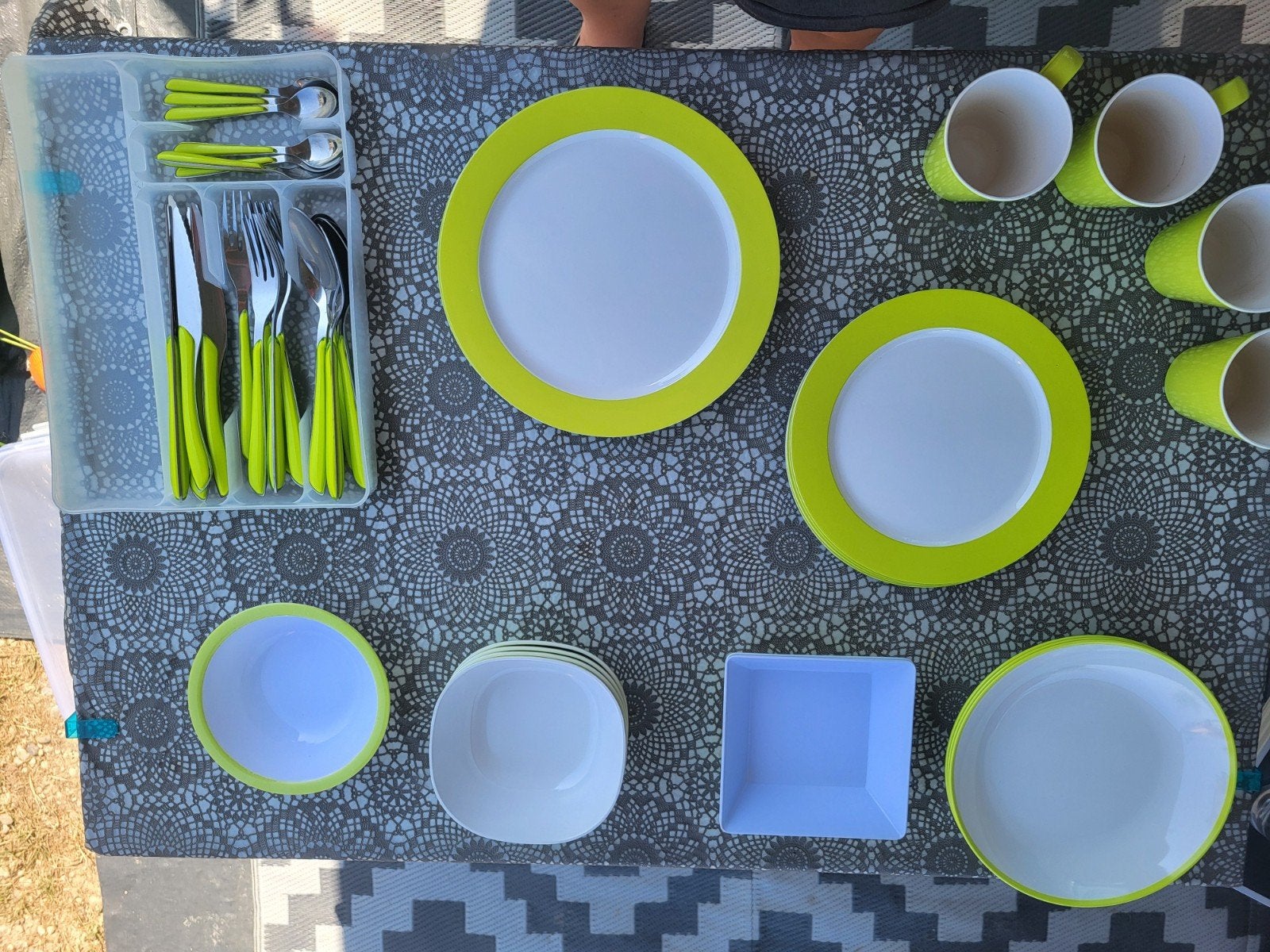 Groene/wit campingservies.Zeer compleet, Ophalen of Verzenden