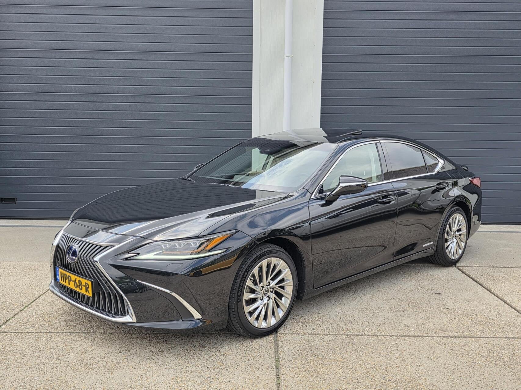 Lexus ES 300h President Line full options ALS NIEUW!, Auto's, Adaptive Cruise Control, Gebruikt, 4 cilinders, 2487 cc