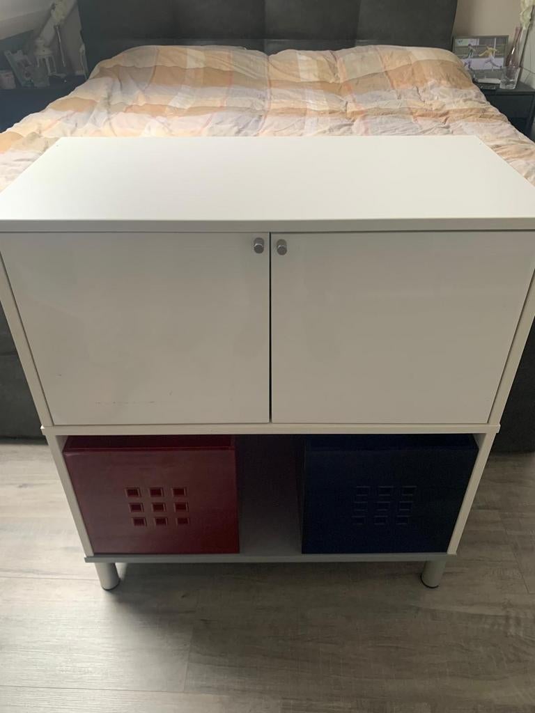 Witte kast met deuren, Ophalen, Met deur(en), Overige houtsoorten, 50 tot 100 cm