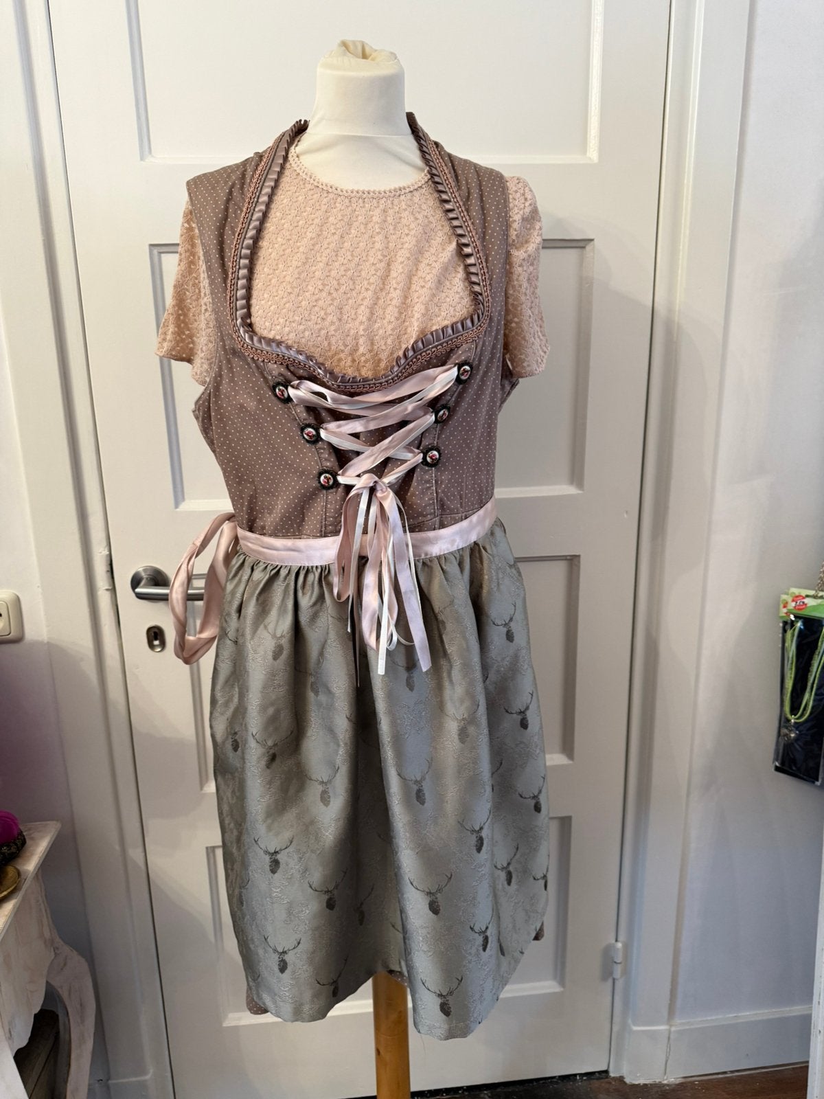 Tiroler dirndl maat 48 met short en blouse van Bonprix, Ophalen of Verzenden, Zo goed als nieuw, Maat 46/48 (XL) of groter