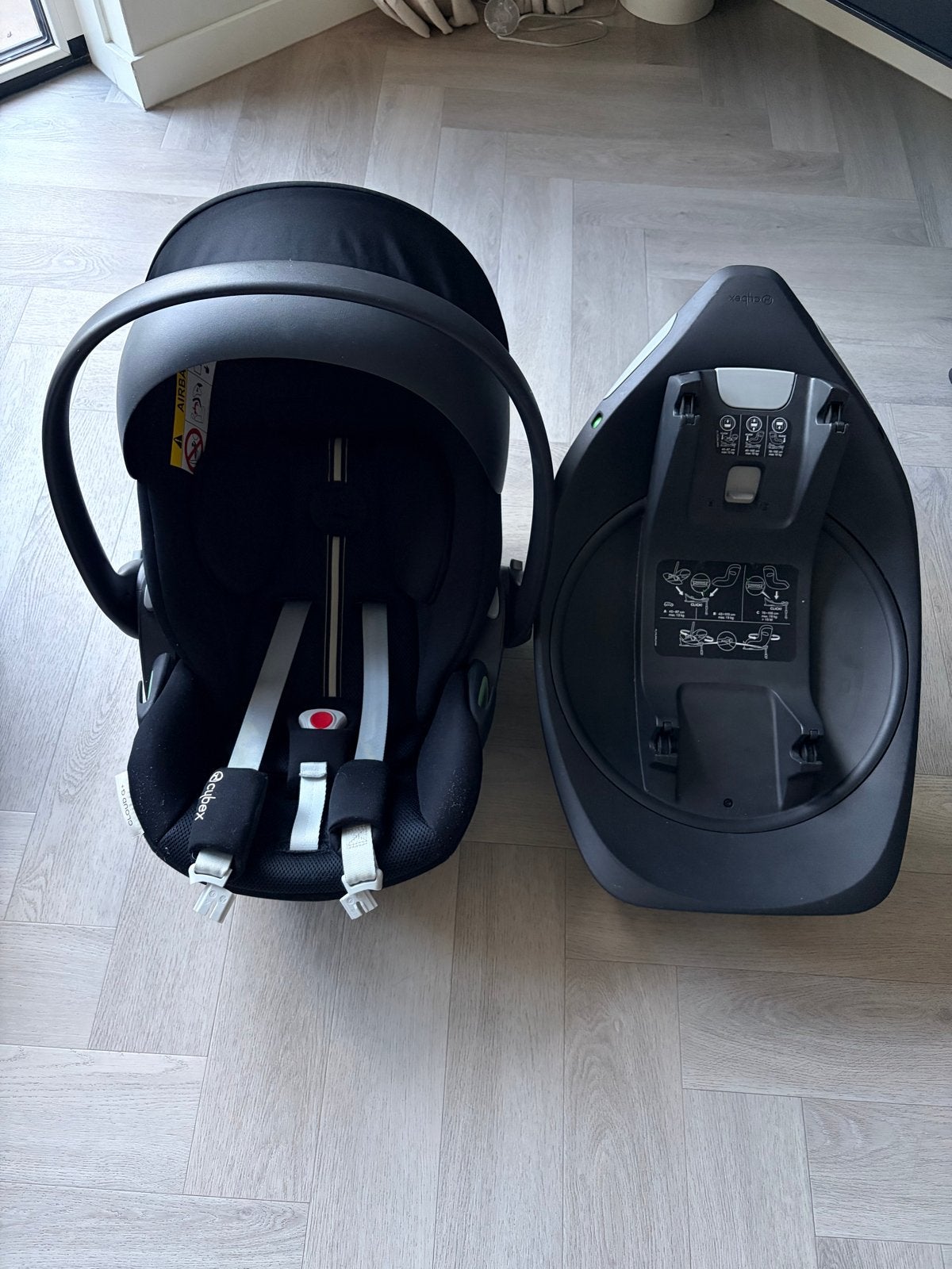 Cybex Cloud G i-Size Autostoel incl Cybex Base G, Slaapstand, Zo goed als nieuw, Isofix, 0 t/m 13 kg