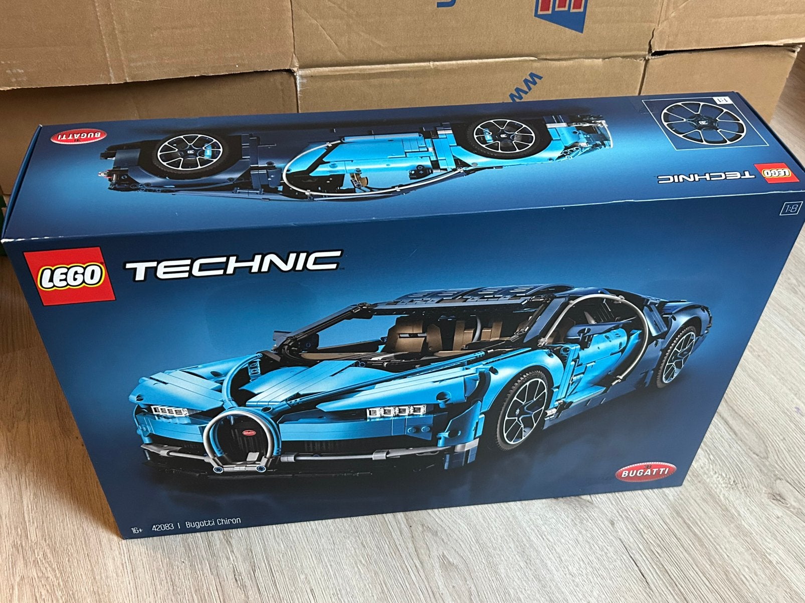 Lego Technic Bugatti Chiron compleet met doos, Kinderen en Baby's, Speelgoed | Duplo en Lego, Zo goed als nieuw, Lego, Complete set