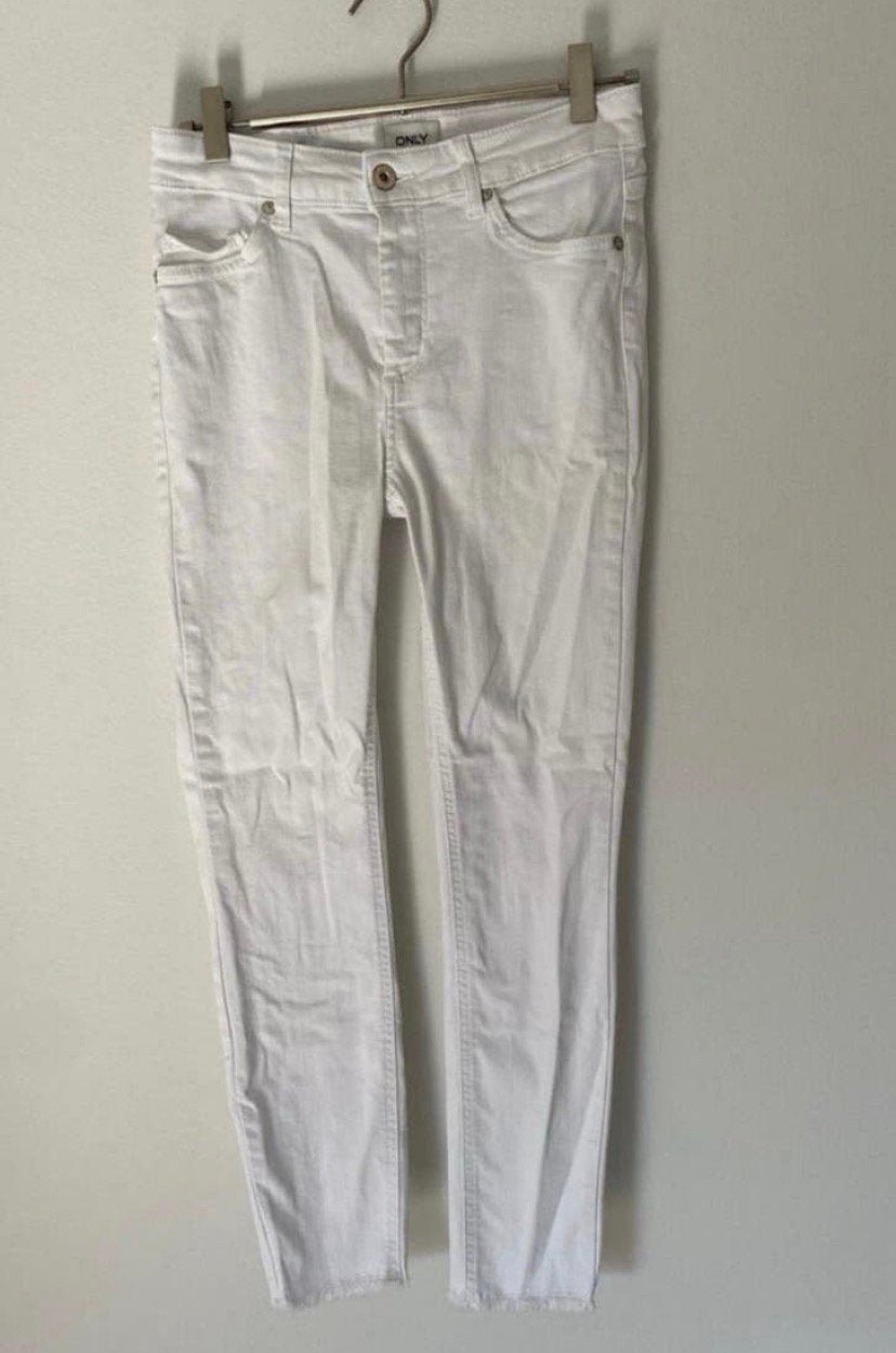 Only jeans wit. W30, Verzenden, Zo goed als nieuw, Wit, W30 - W32 (confectie 38/40)