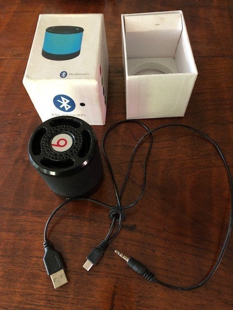 Bluetooth speaker , met doosje . alle specs staan op foto 2, Overige merken, Gebruikt, Overige typen, Ophalen of Verzenden