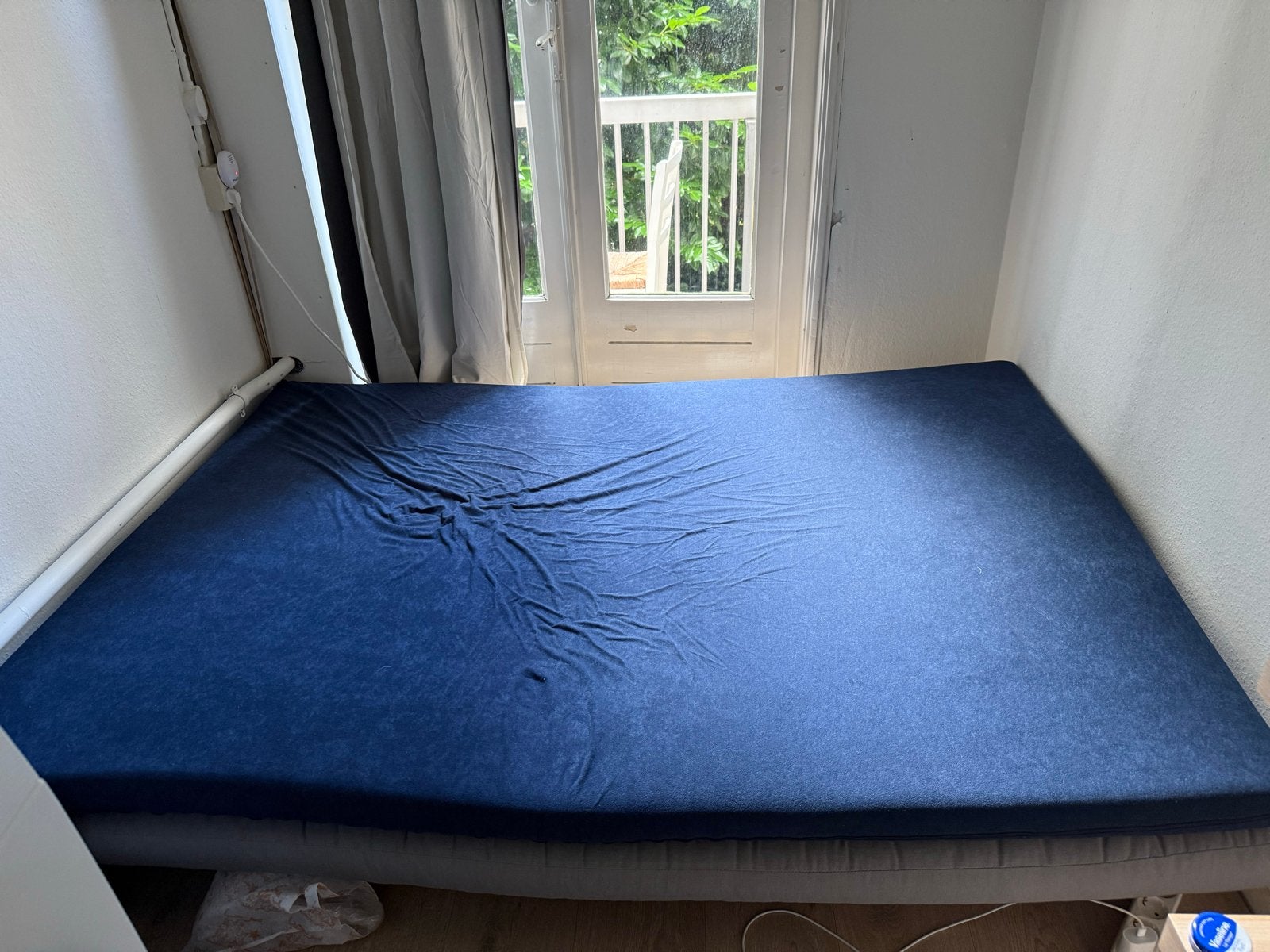 Futon met houten onderstel en matrastopper 140x200cm, Huis en Inrichting, Slaapkamer | Bedden, Ophalen, Gebruikt, Tweepersoons