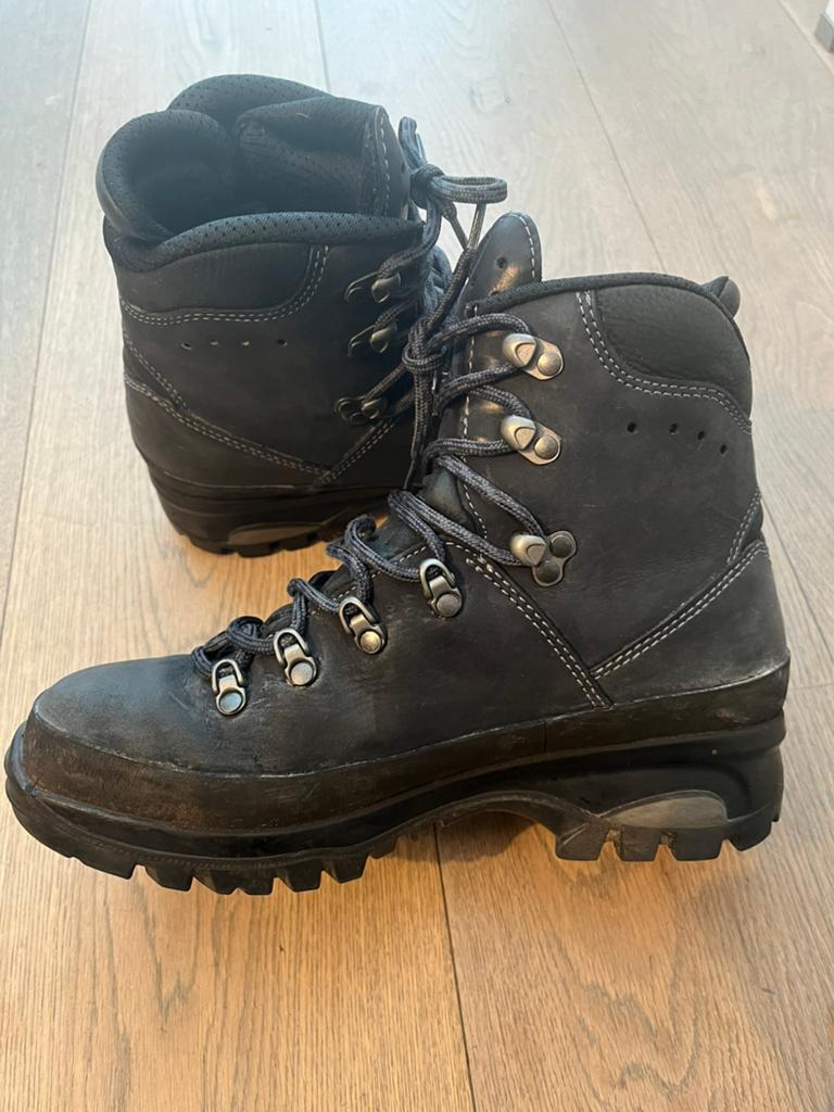 Lowa Dames Wandelschoenen Maat 40 - Donkergrijs/Blauw, Ophalen of Verzenden, Gebruikt, Schoenen