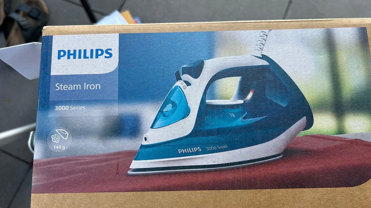 Nieuw Philips stoomstrijkijzer 300 serie, Ophalen of Verzenden, Nieuw, Strijkijzer met snoer