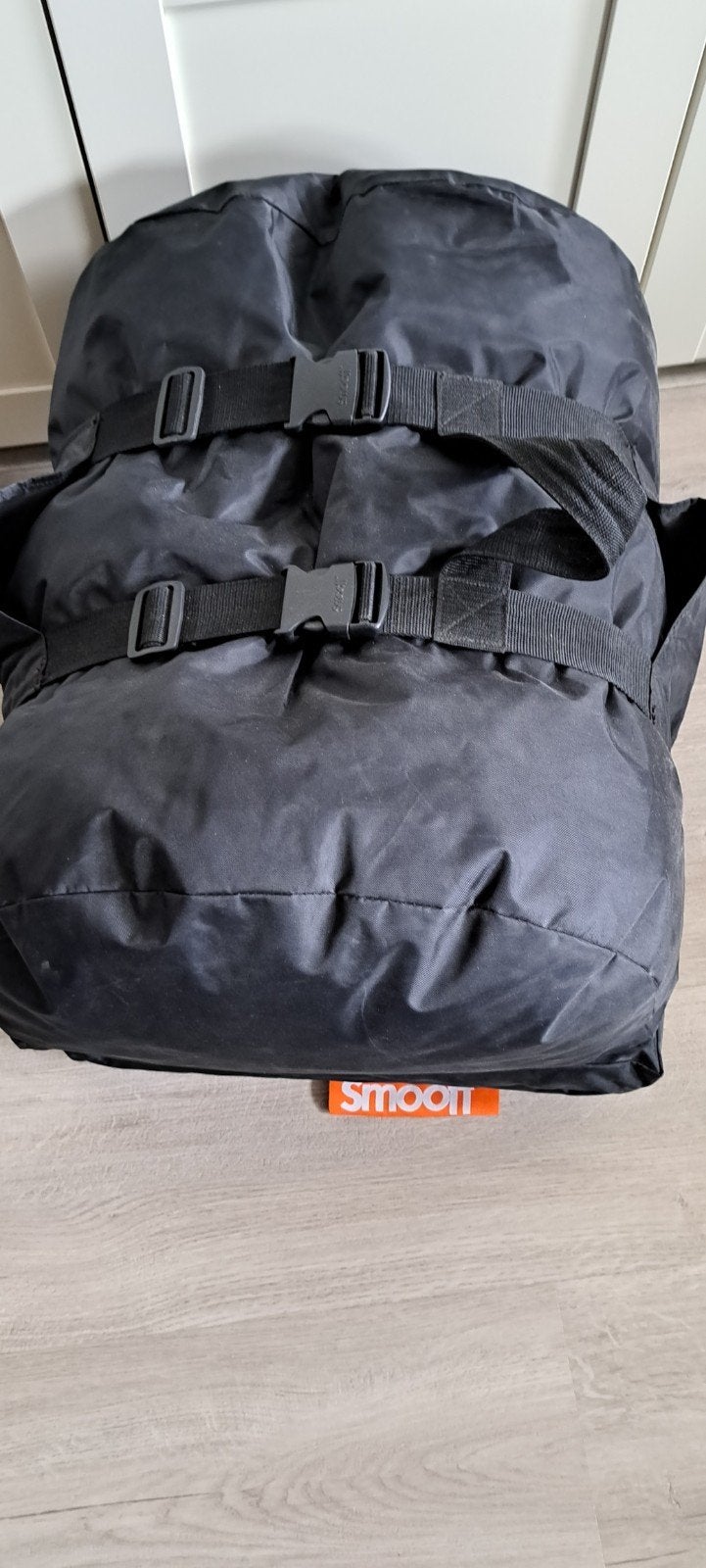 Zwarte Smooff. Ligbed/ zitbed., Ophalen, Zwart