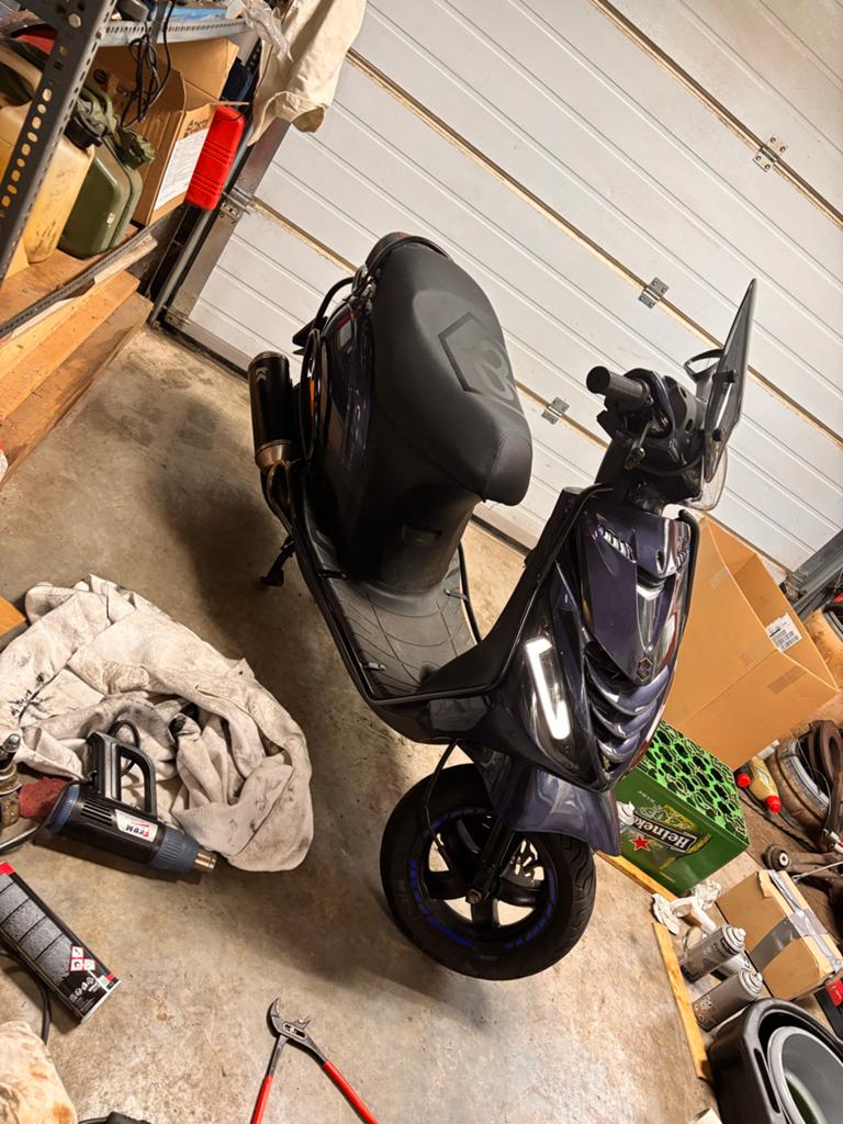Zip 4t 50cc full option vers 2017!, Ophalen, Maximaal 45 km/u, Zip, Zo goed als nieuw