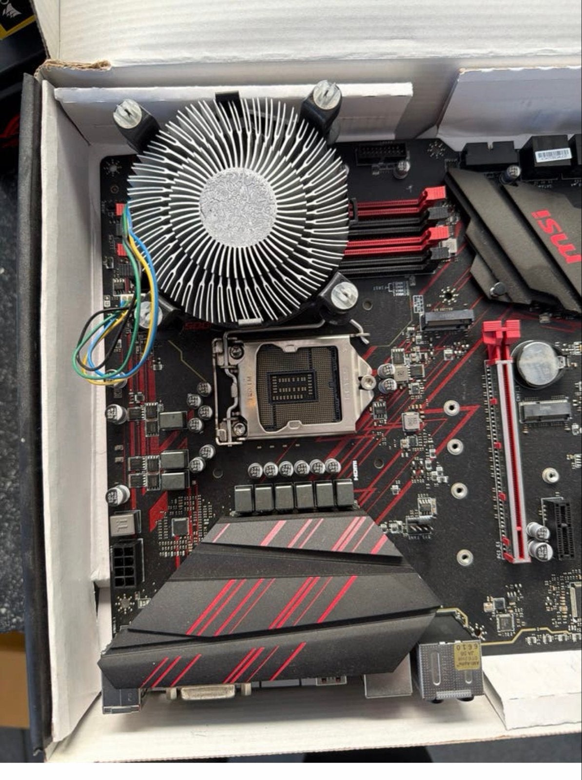 MSI MPG Z390 Gaming Plus Moederbord met Intel Cooler, Computers en Software, Ophalen of Verzenden, Zo goed als nieuw, Intel, DDR4